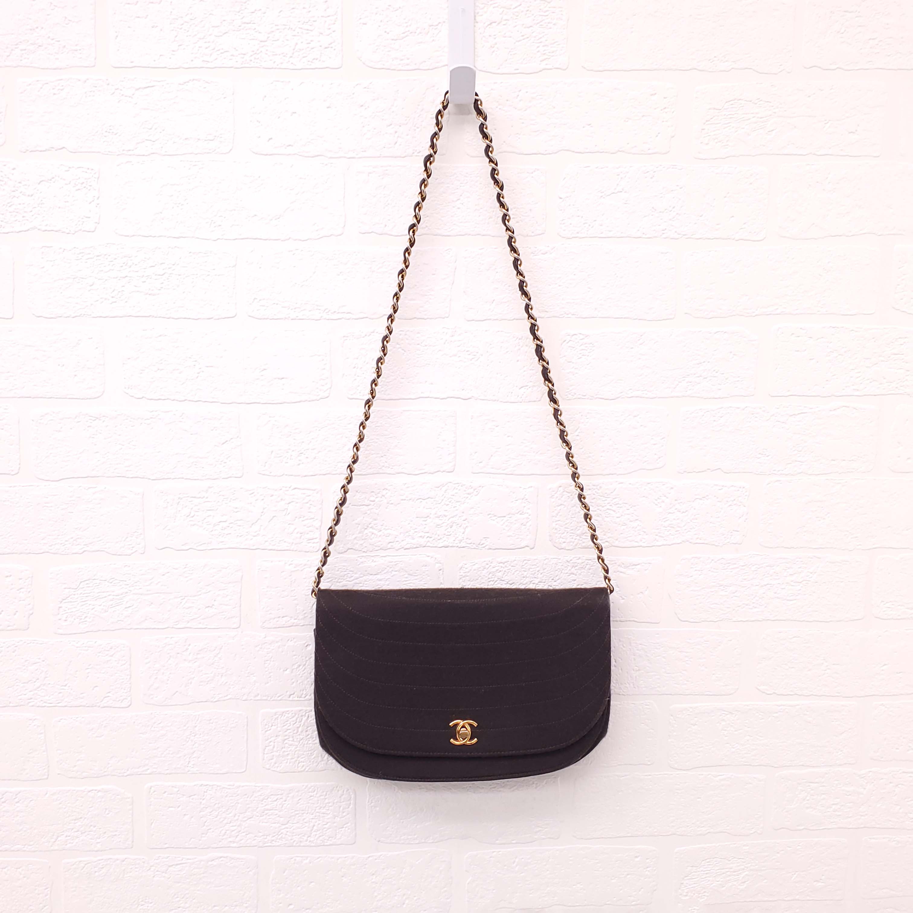 CHANEL VINTAGE BLACK FABRIC HALF MOON BAG