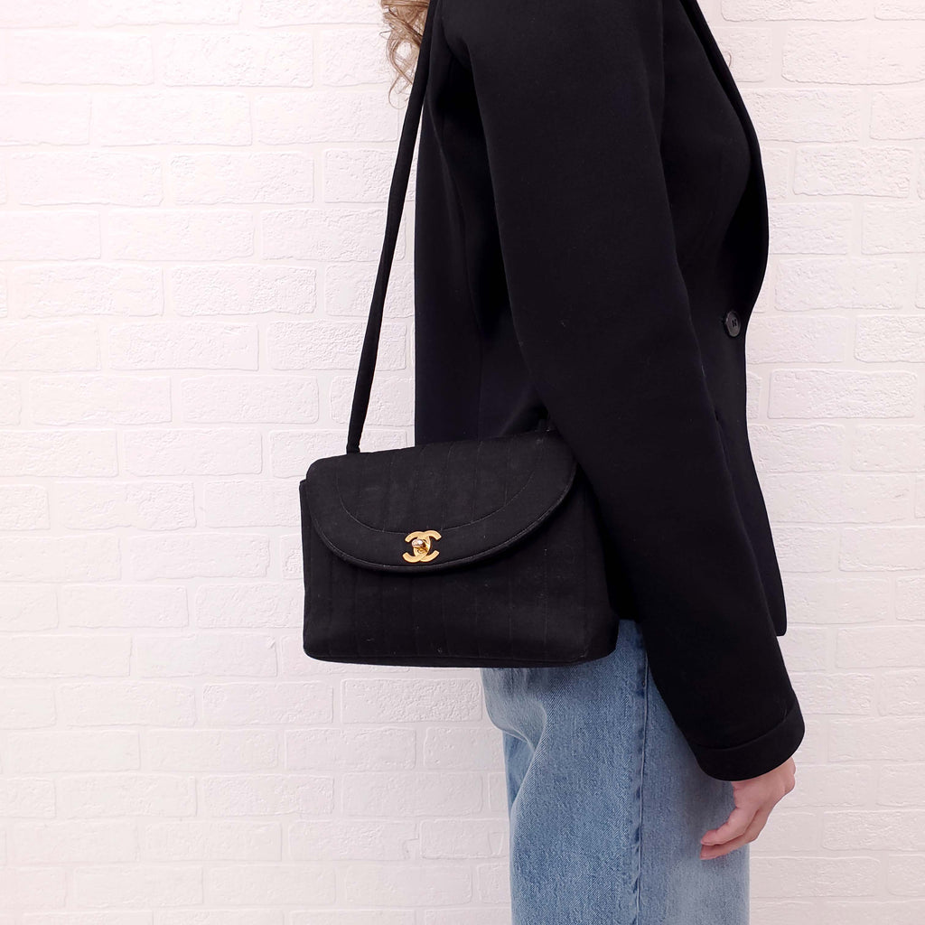 CHANEL VINTAGE BLACK FABRIC 'VERTICAL FLAP' BAG