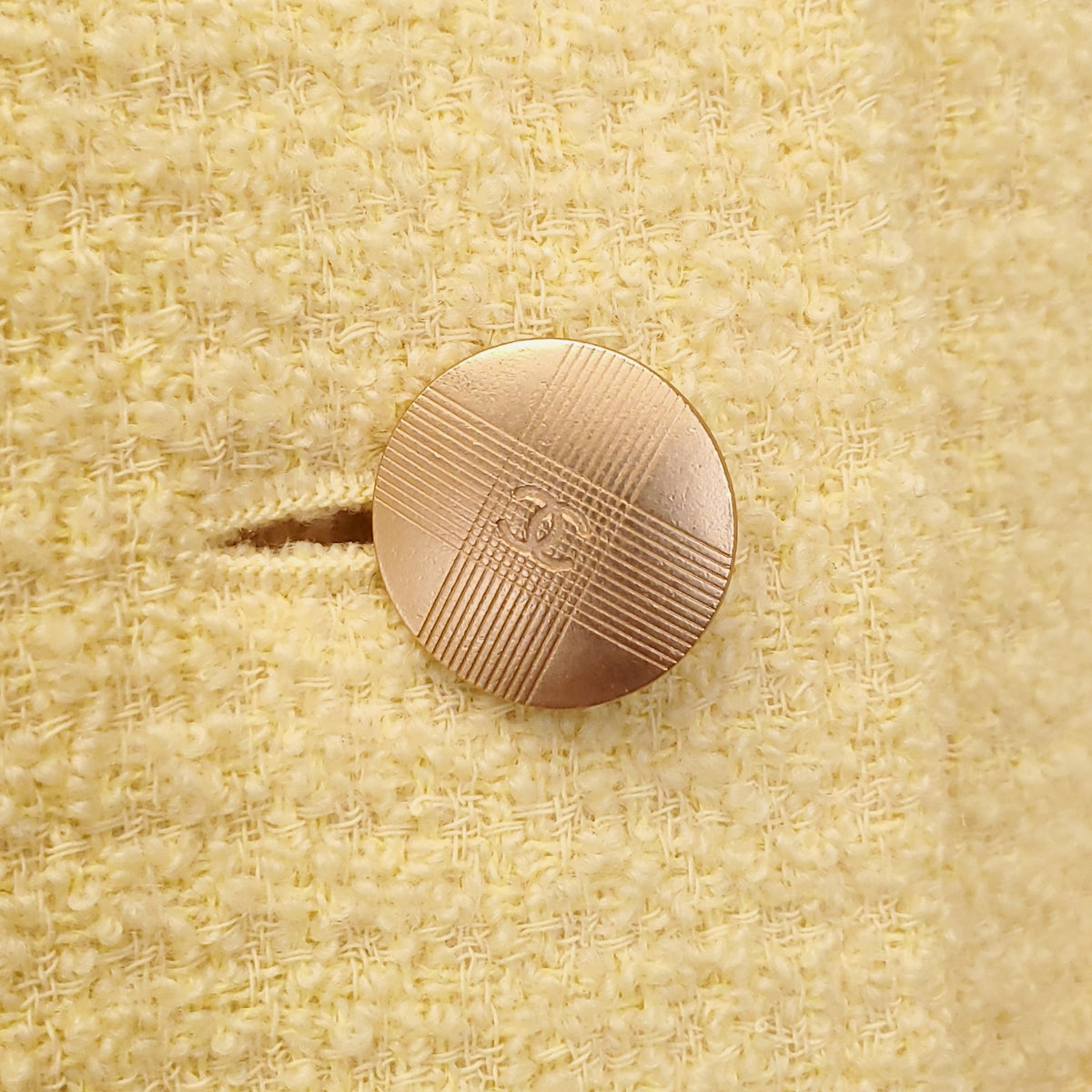 CHANEL YELLOW TWEED BLAZER - SIZE 36