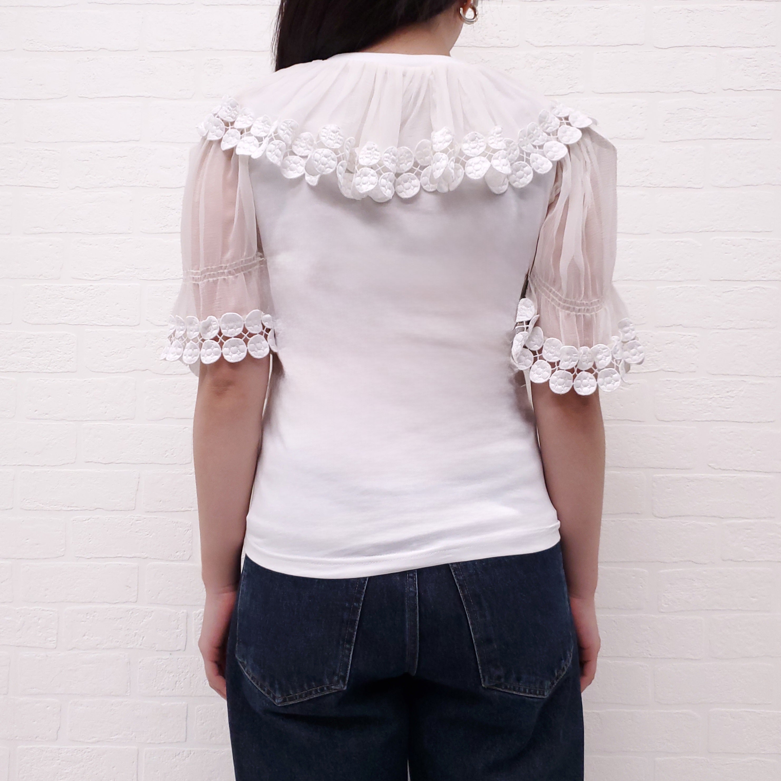 CHLOÉ WHITE COTTON AND SILK T-SHIRT WITH EYELET DETAIL - SIZE XS