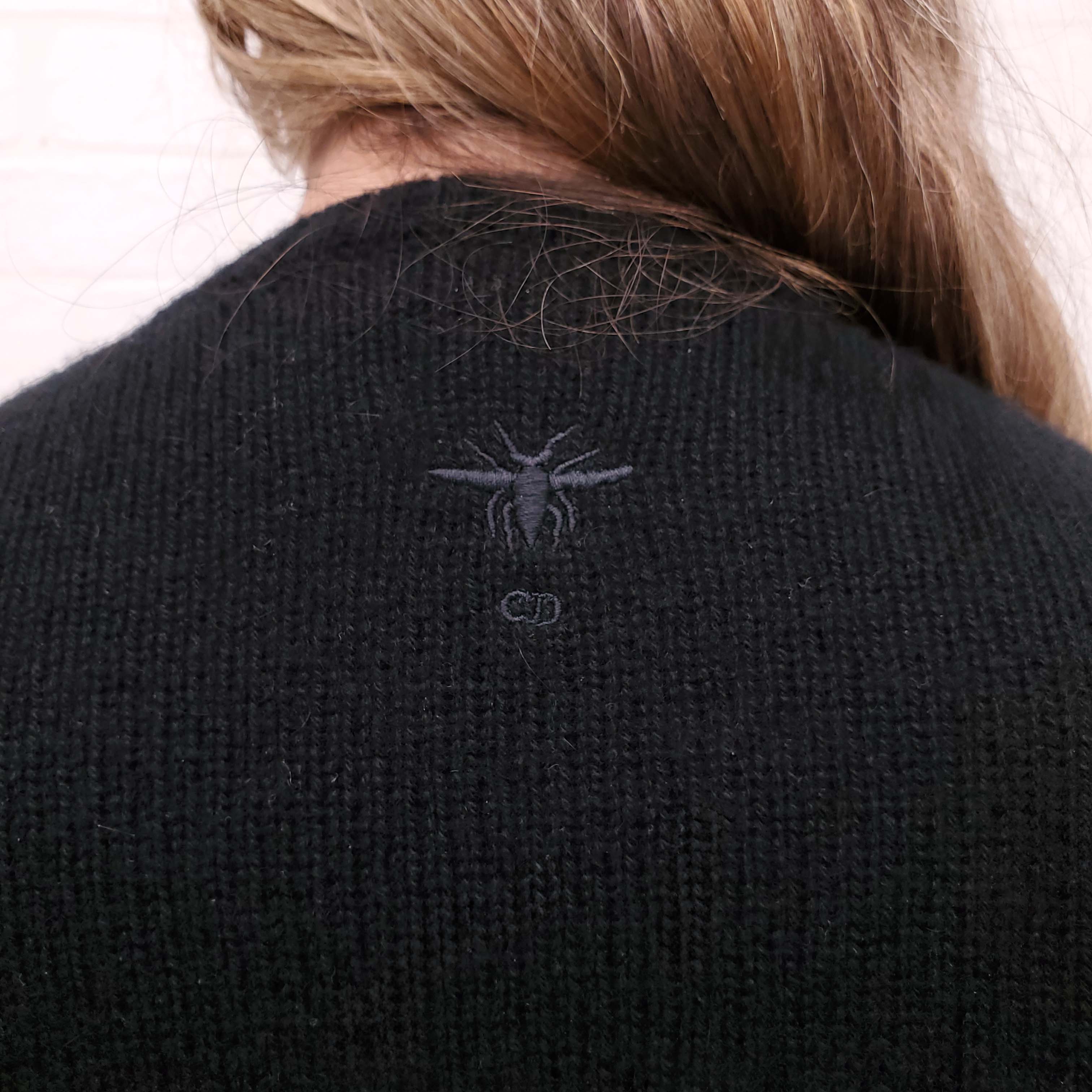 CHRISTIAN DIOR BLACK CASHMERE CREWNECK PULLOVER WITH PALM TREE - SIZE 6