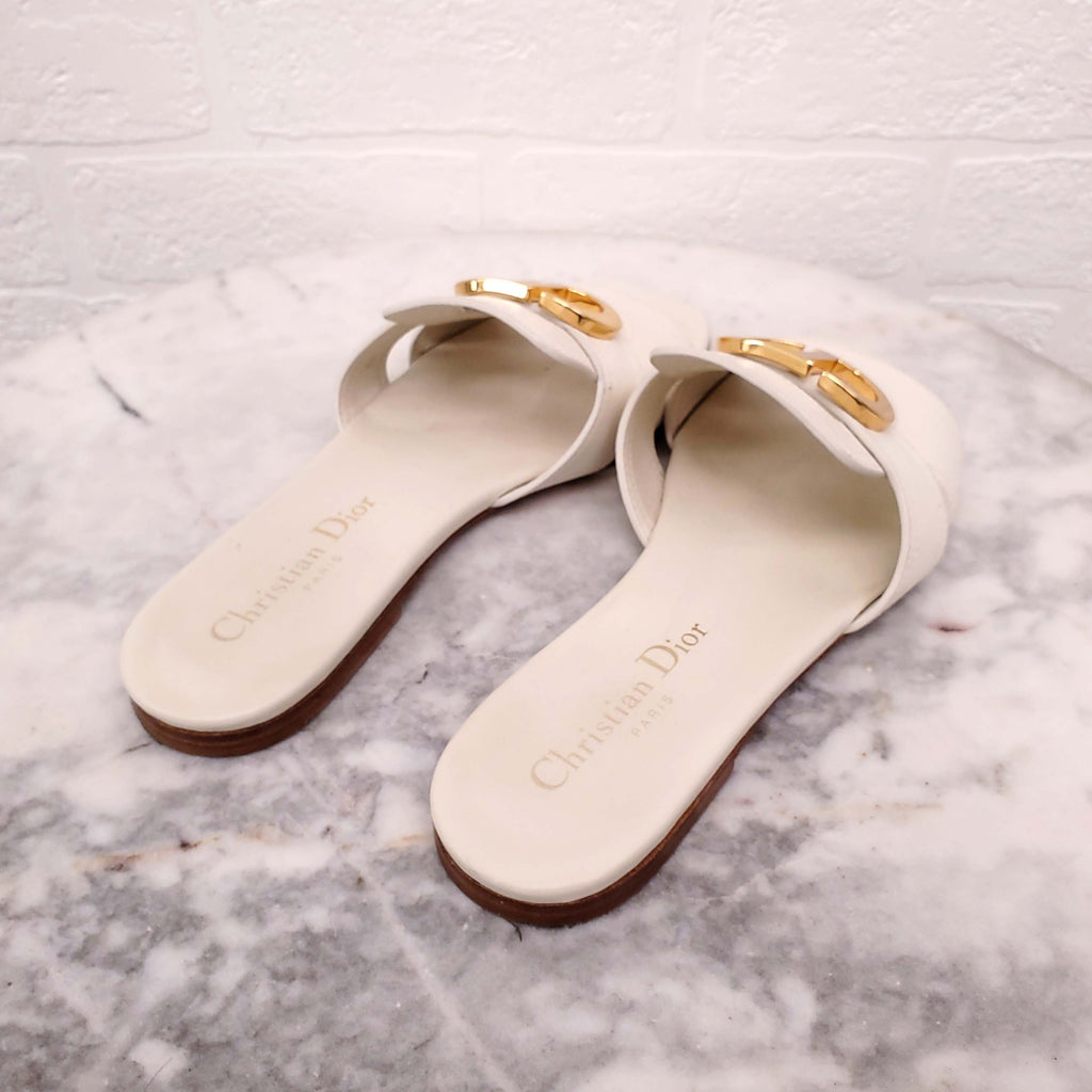 CHRISTIAN DIOR CREAM CD LEATHER SLIDES - SIZE 35