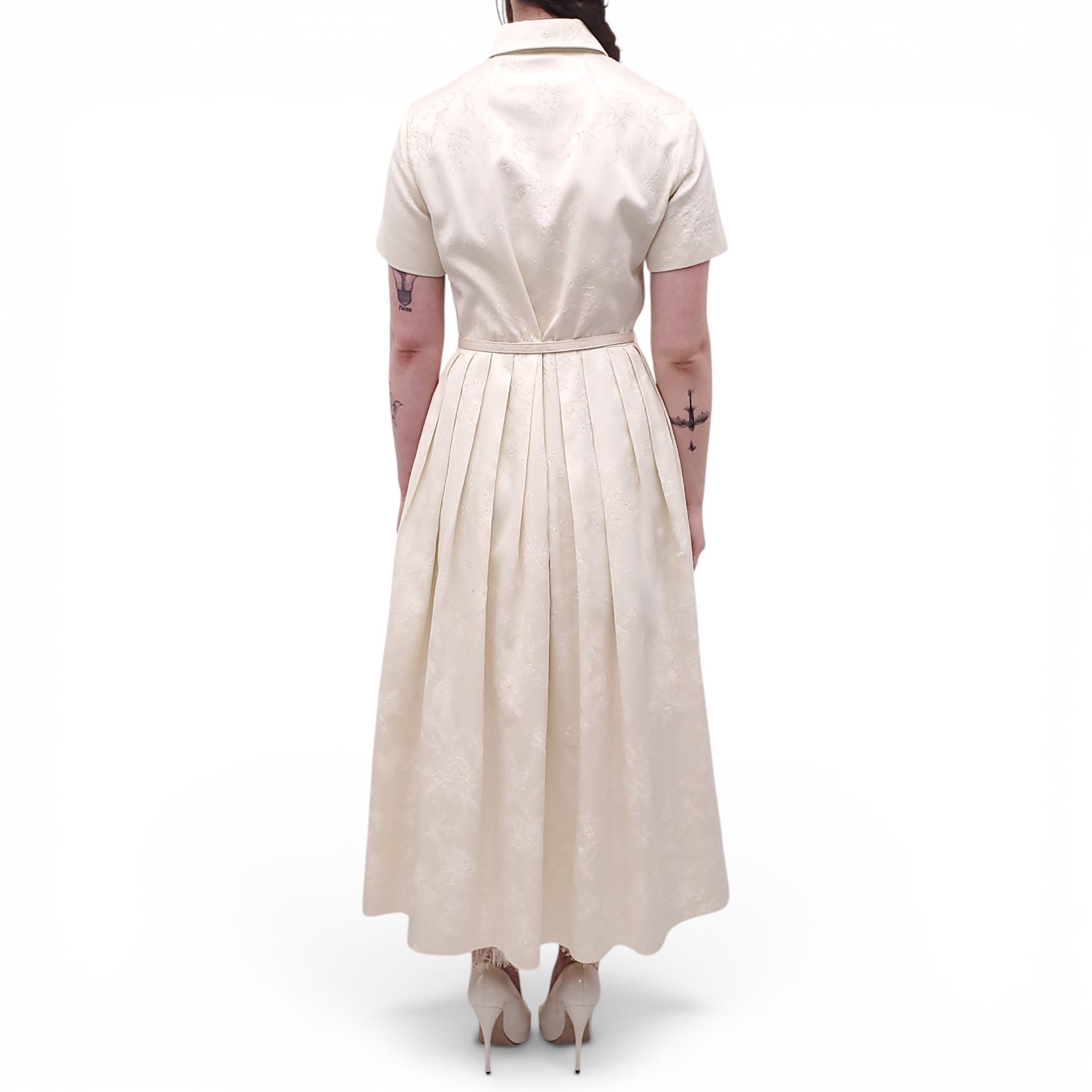 CHRISTIAN DIOR CREAM FLORAL EMBROIDERED SHORT-SLEEVE DRESS WITH BELT - SIZE M
