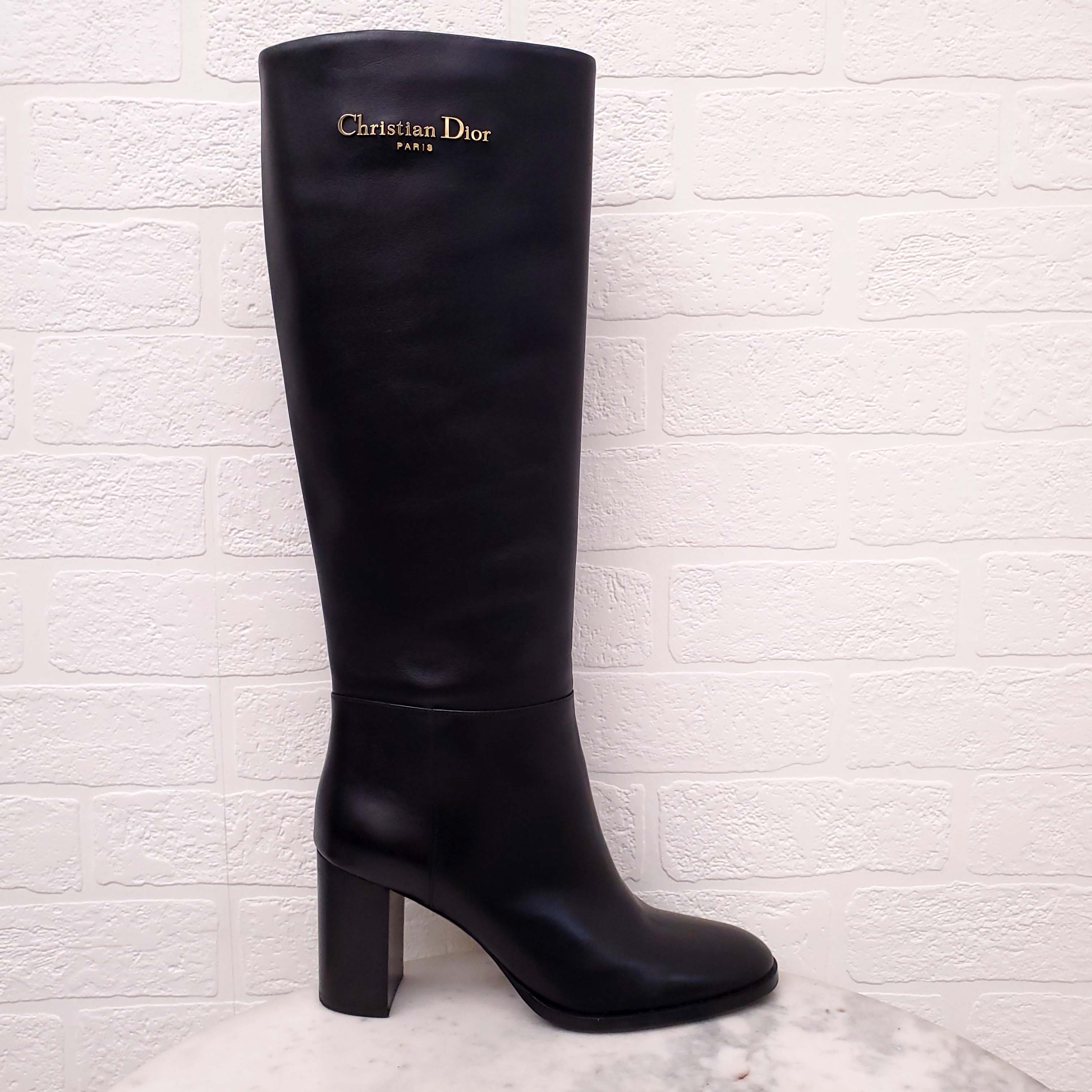 CHRISTIAN DIOR D-TOWN HEELED BOOT - SIZE 38