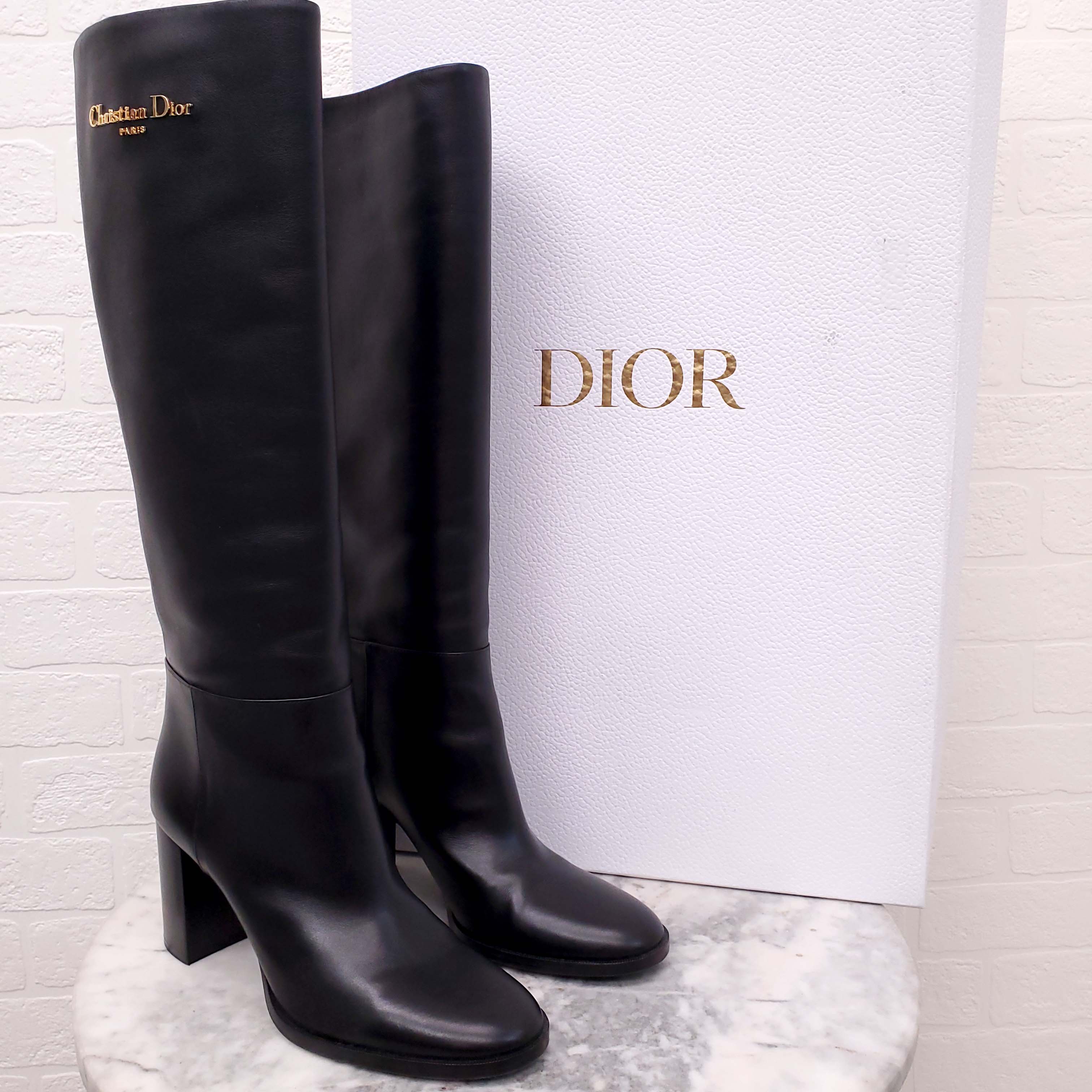 CHRISTIAN DIOR D-TOWN HEELED BOOT - SIZE 38