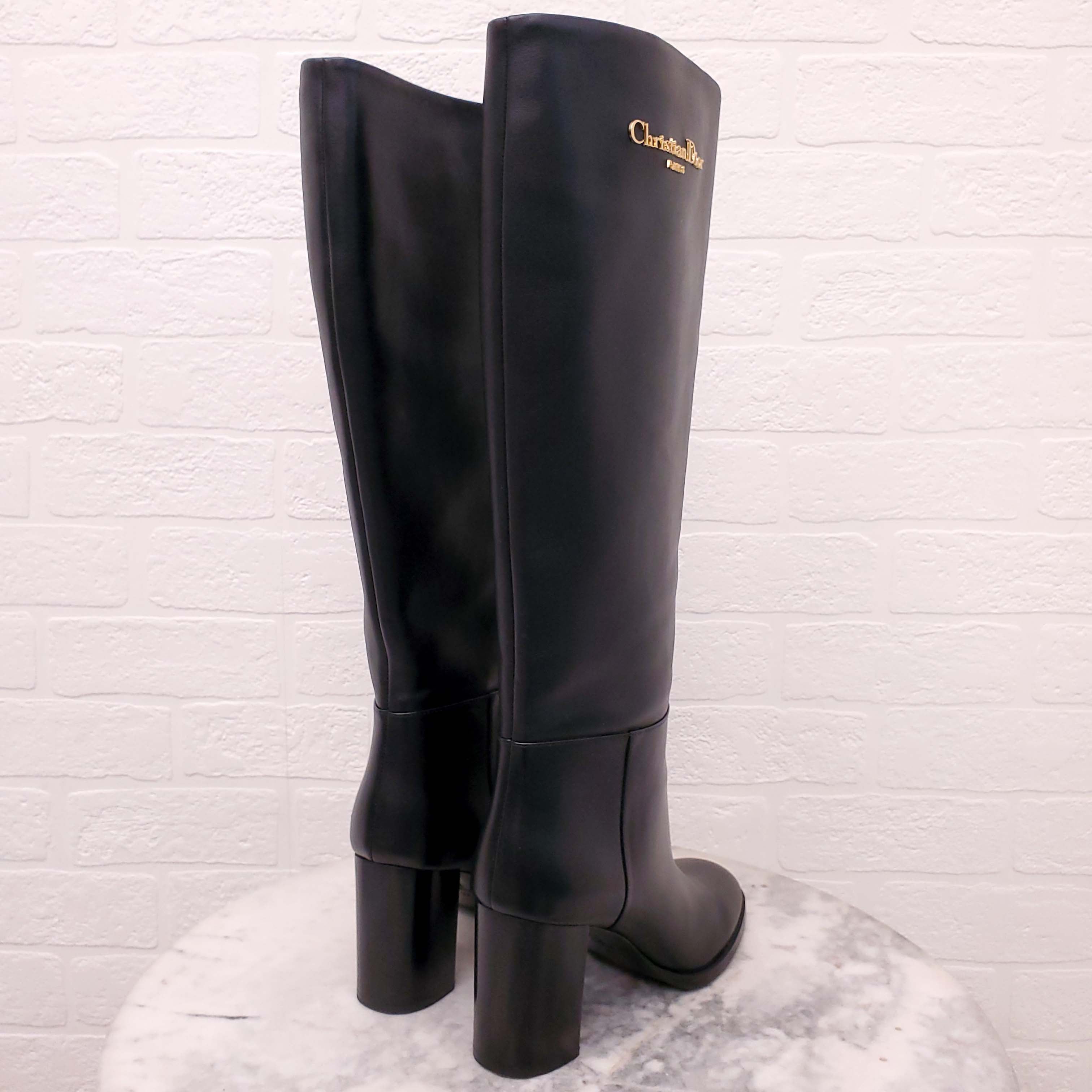 CHRISTIAN DIOR D-TOWN HEELED BOOT - SIZE 38