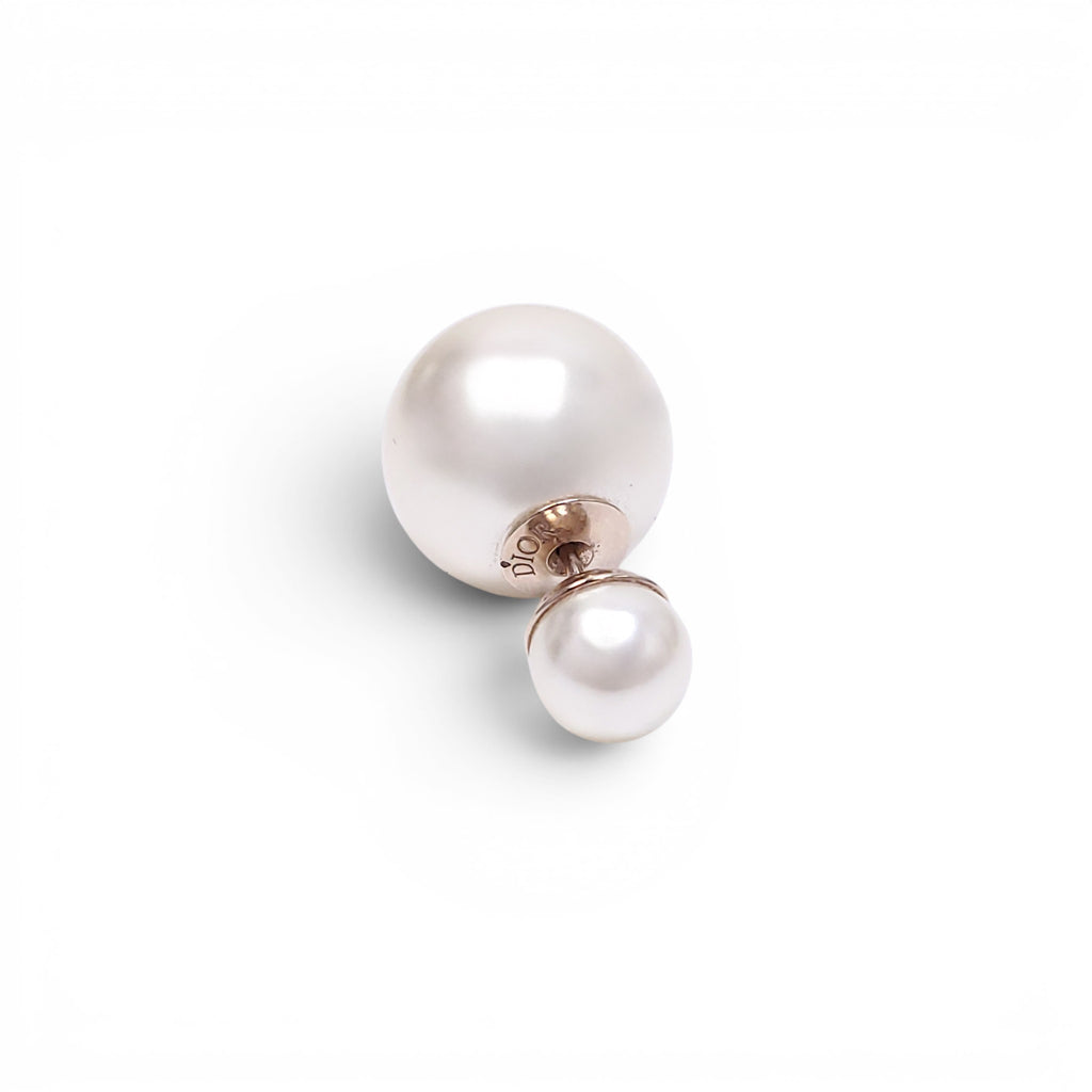 CHRISTIAN DIOR PEARL EARRINGS WITH GOLD CD LOGO DETAIL