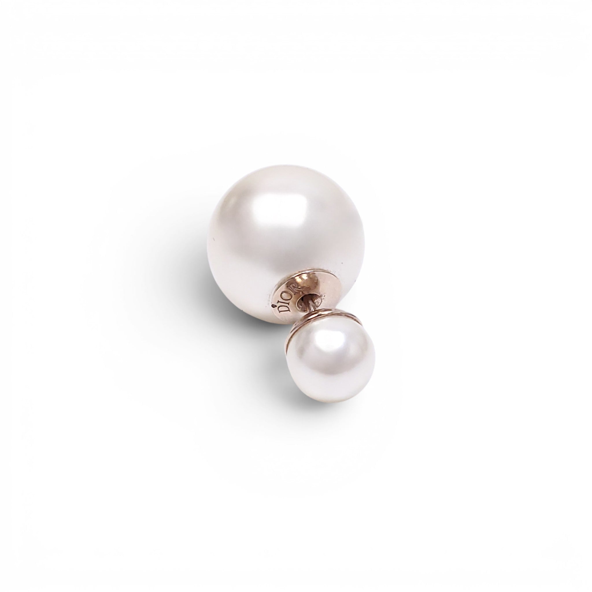 CHRISTIAN DIOR PEARL EARRINGS WITH GOLD CD LOGO DETAIL