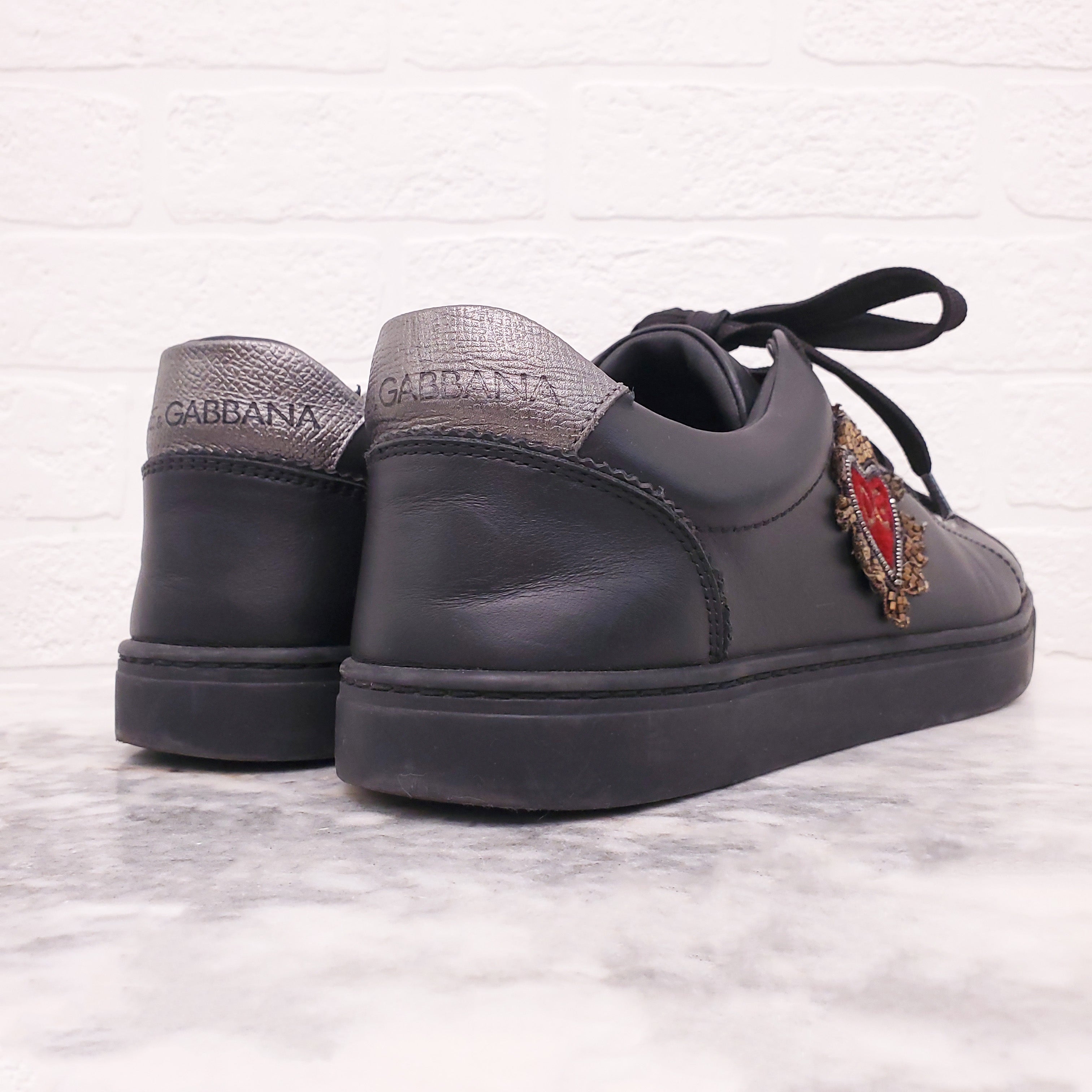 DOLCE & GABBANA BLACK SNEAKERS WITH HEART LOGO - SIZE 40
