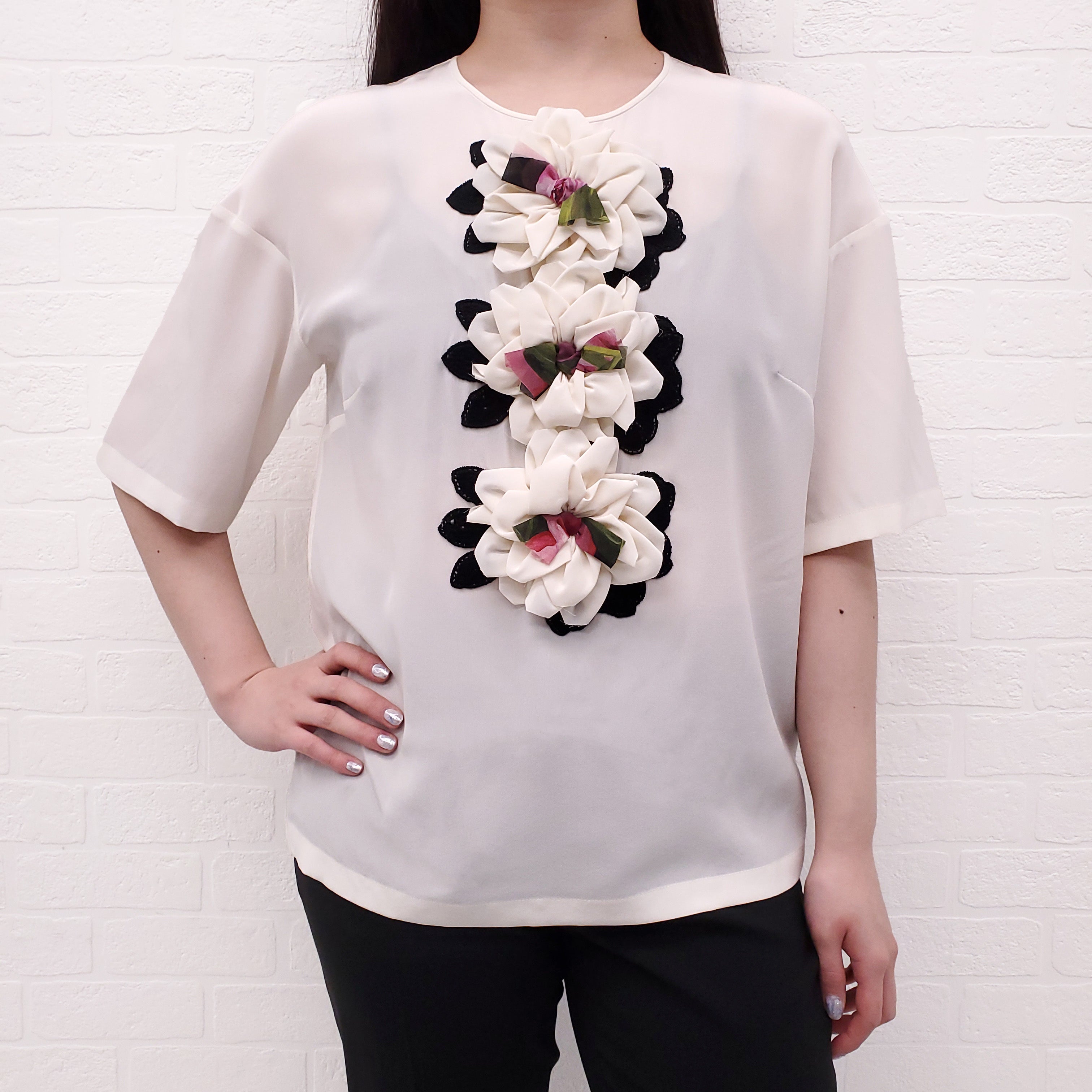 DOLCE & GABBANA CREAM SILK BLOUSE WITH FLOWERS - SIZE 40