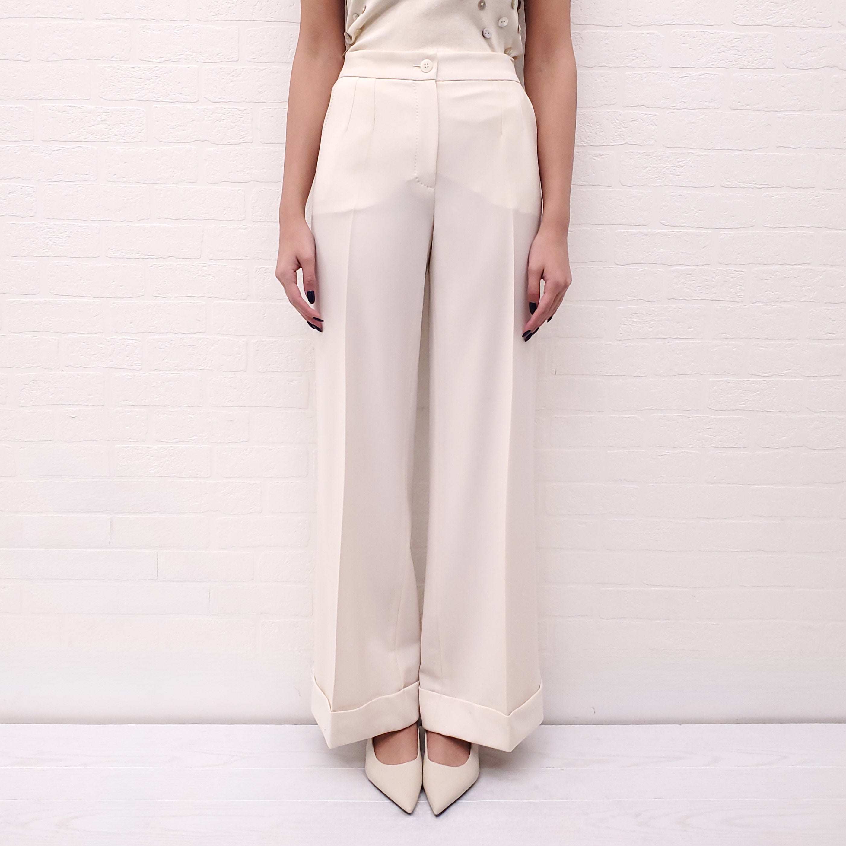 DOLCE & GABBANA CREAM SUIT WITH OVERSIZED BLAZER - SIZE 42