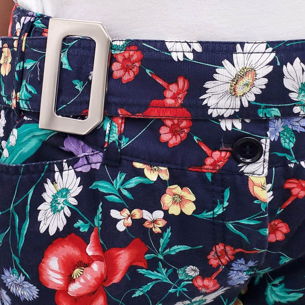 DOLCE & GABBANA FLORAL TROUSERS WITH D&G SILVER LOGO - SIZE 44 (FITS SIZE 6/8)
