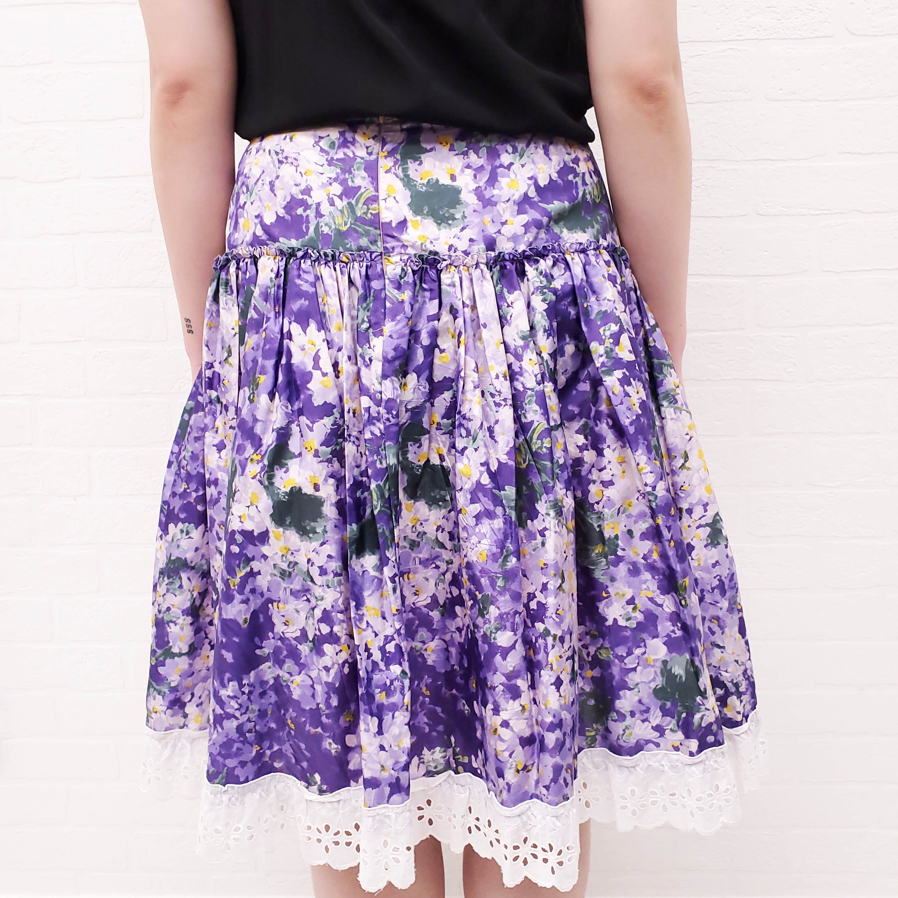 DOLCE & GABBANA PURPLE FLORAL LACE TRIM SKIRT - SIZE 44