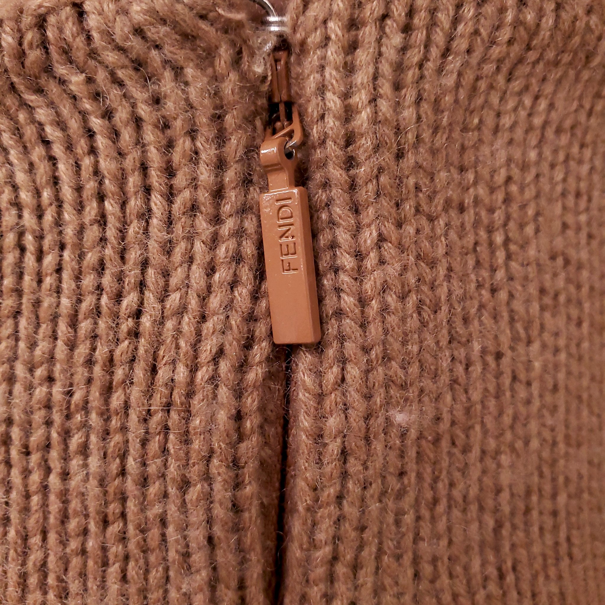 FENDI KHAKI 2-PIECE KNIT SET - SIZE 40