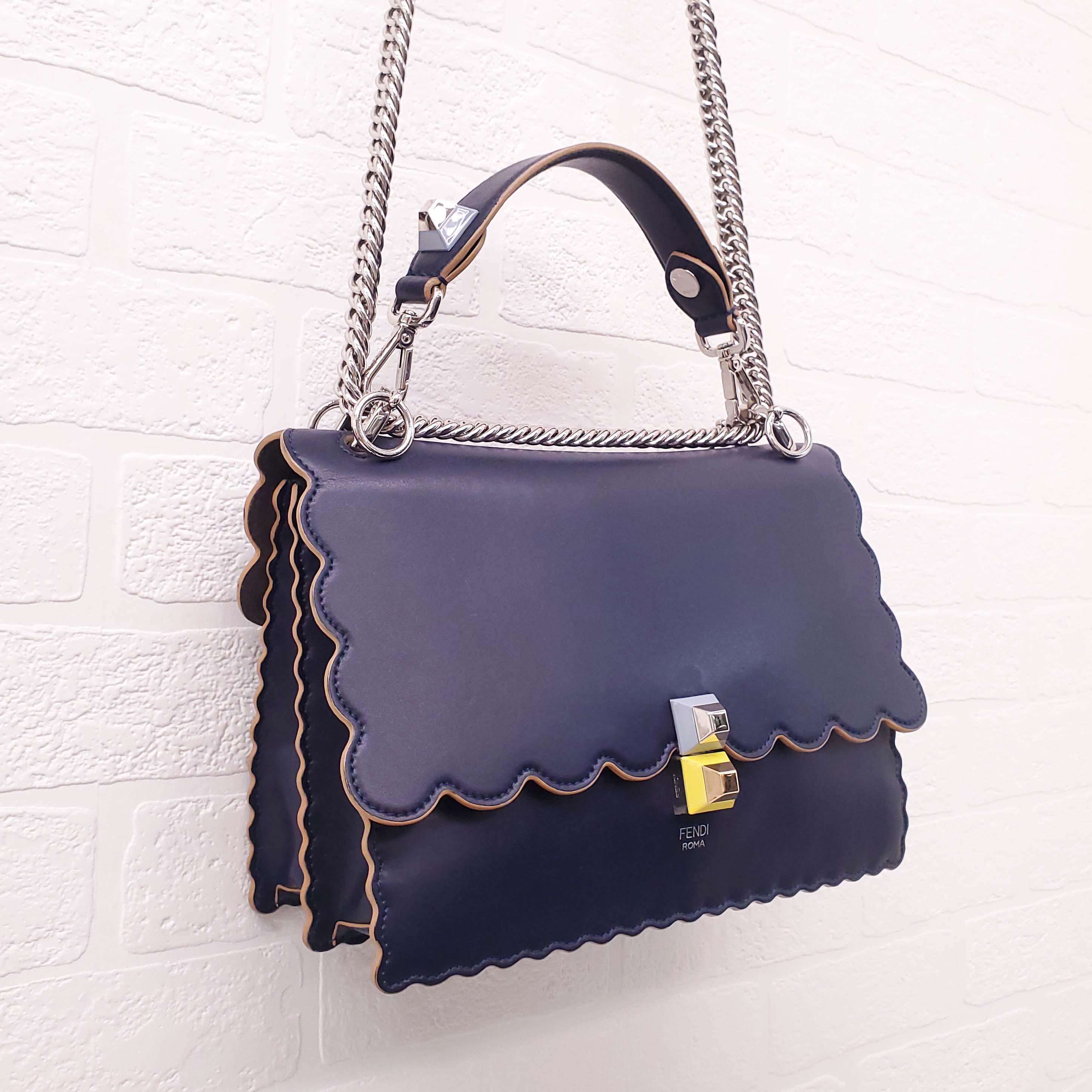 FENDI NAVY LEATHER 'MEDIUM KAN' BAG