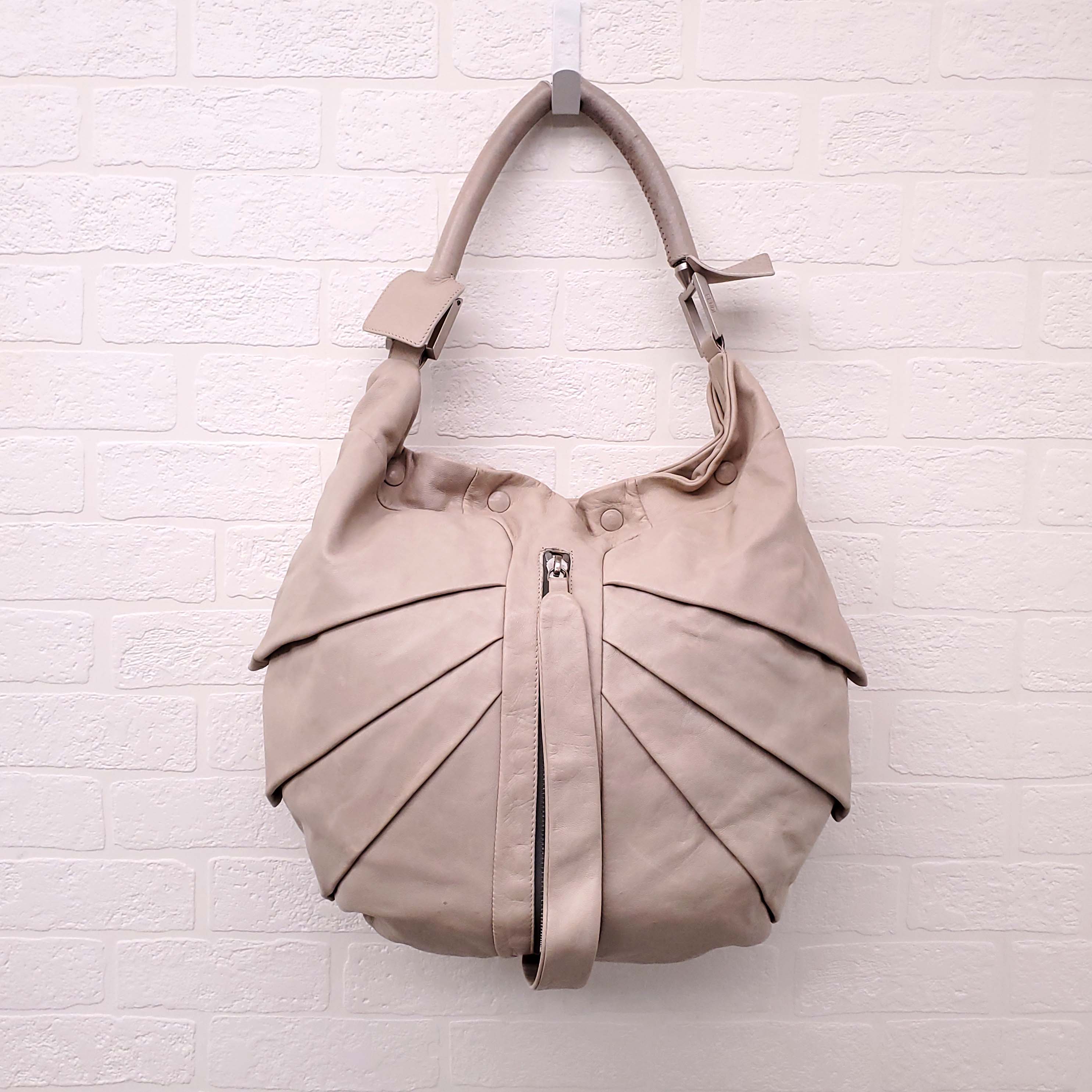 FENDI TAUPE LEATHER SHOULDER BAG WITH FRONT ZIPPER DETAIL