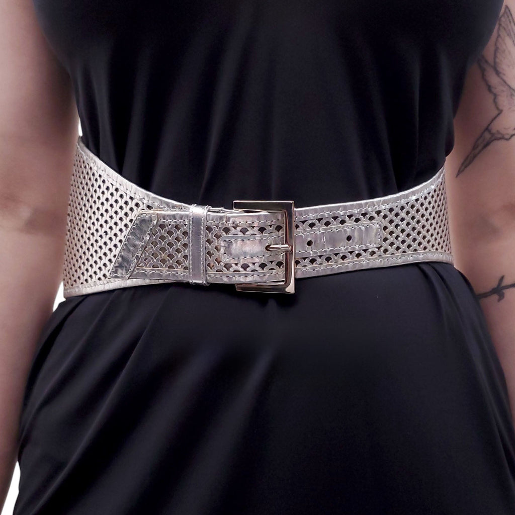FENDI VINTAGE SILVER WAIST BELT - SIZE 75