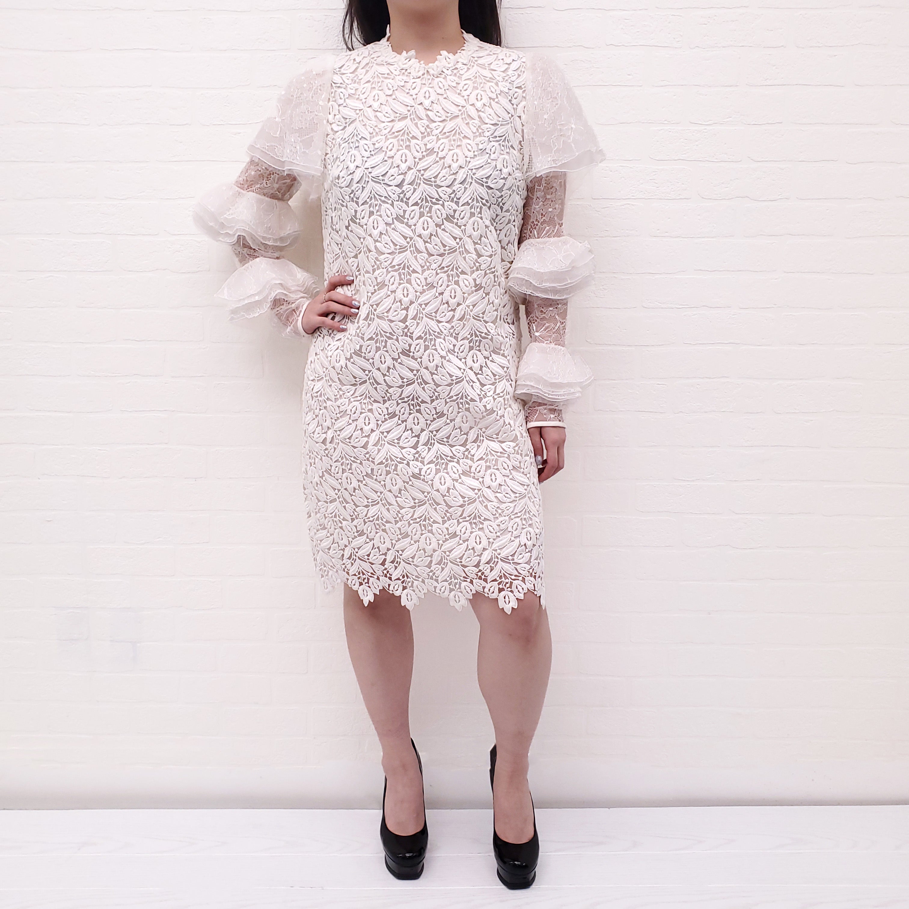 GIAMBATTISTA VALLI WHITE LONG SLEEVE LACE DRESS WITH RUFFLE DETAIL - SIZE 46
