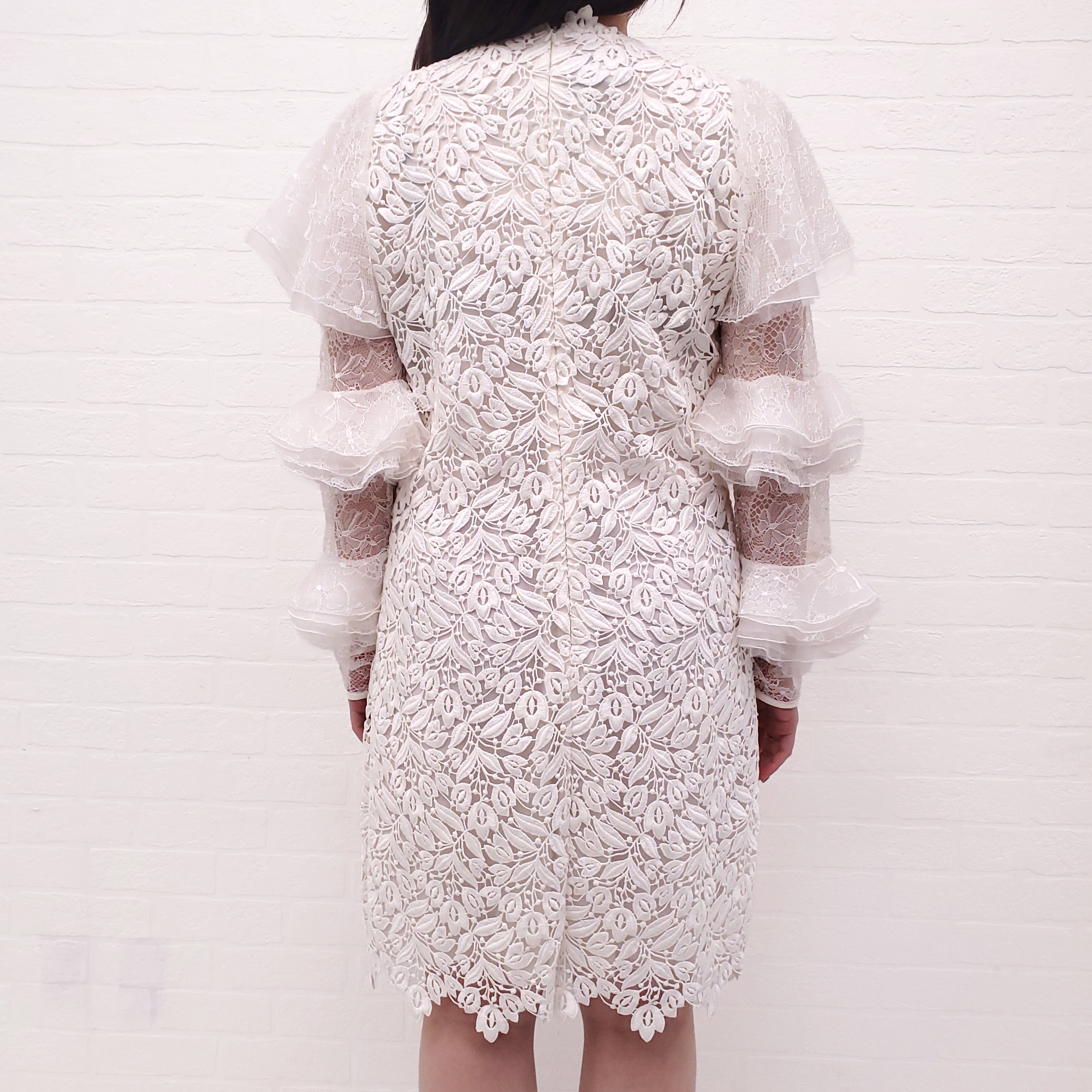 GIAMBATTISTA VALLI WHITE LONG SLEEVE LACE DRESS WITH RUFFLE DETAIL - SIZE 46
