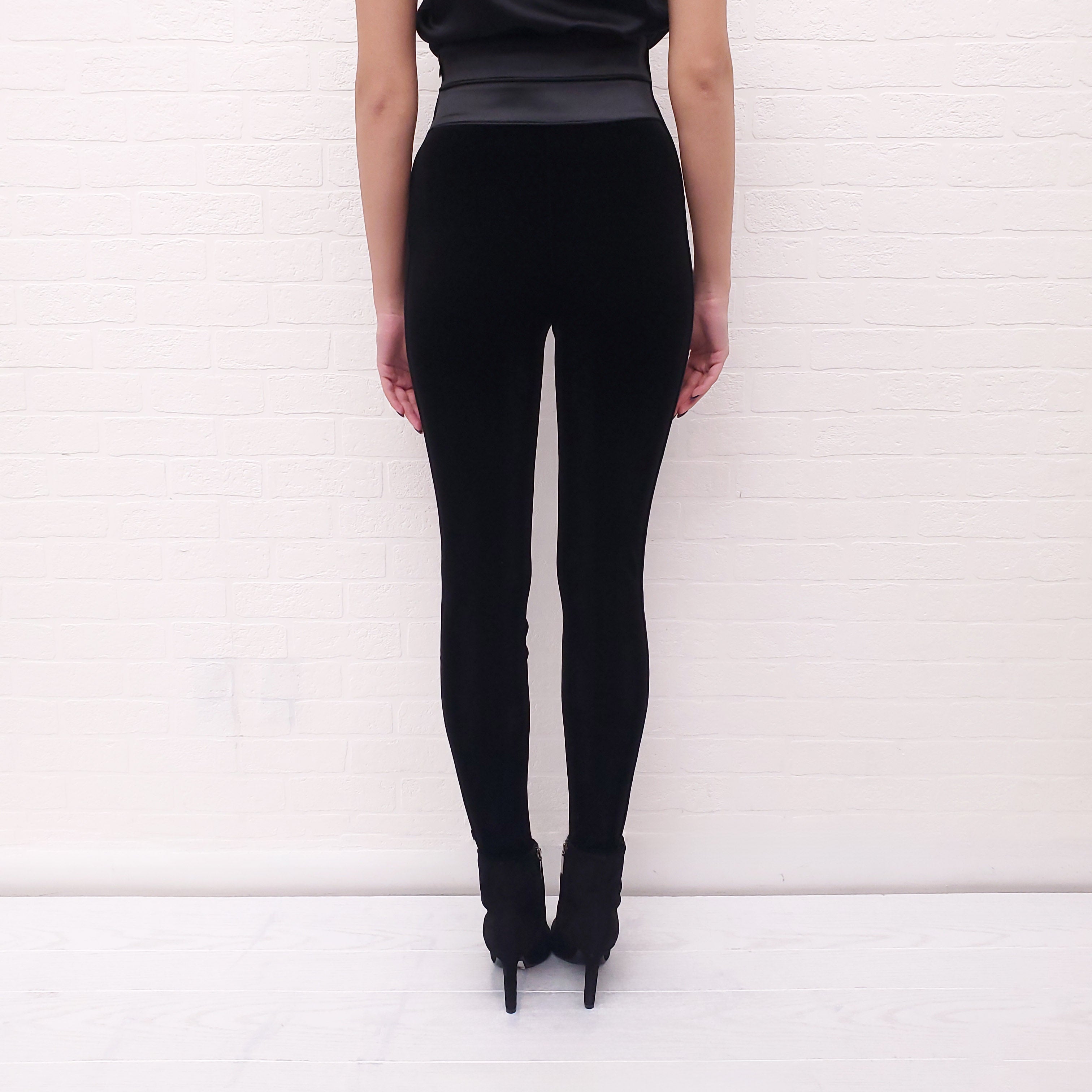 GIORGIO ARMANI VELVET LEGGING  WITH TUXEDO WAIST BAND & STIRUPS- SIZE 36