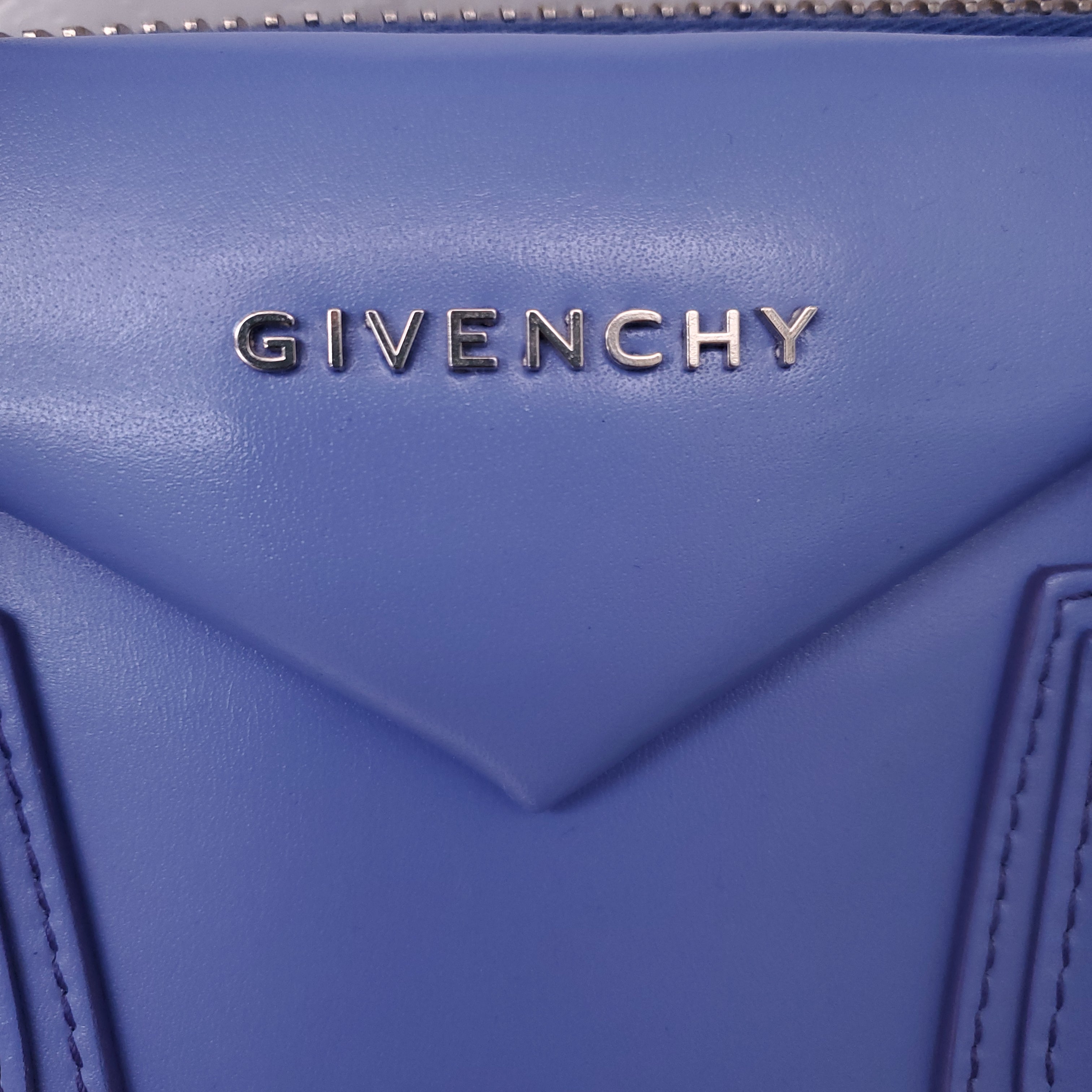 GIVENCHY PURPLE ANTIGONA BAG