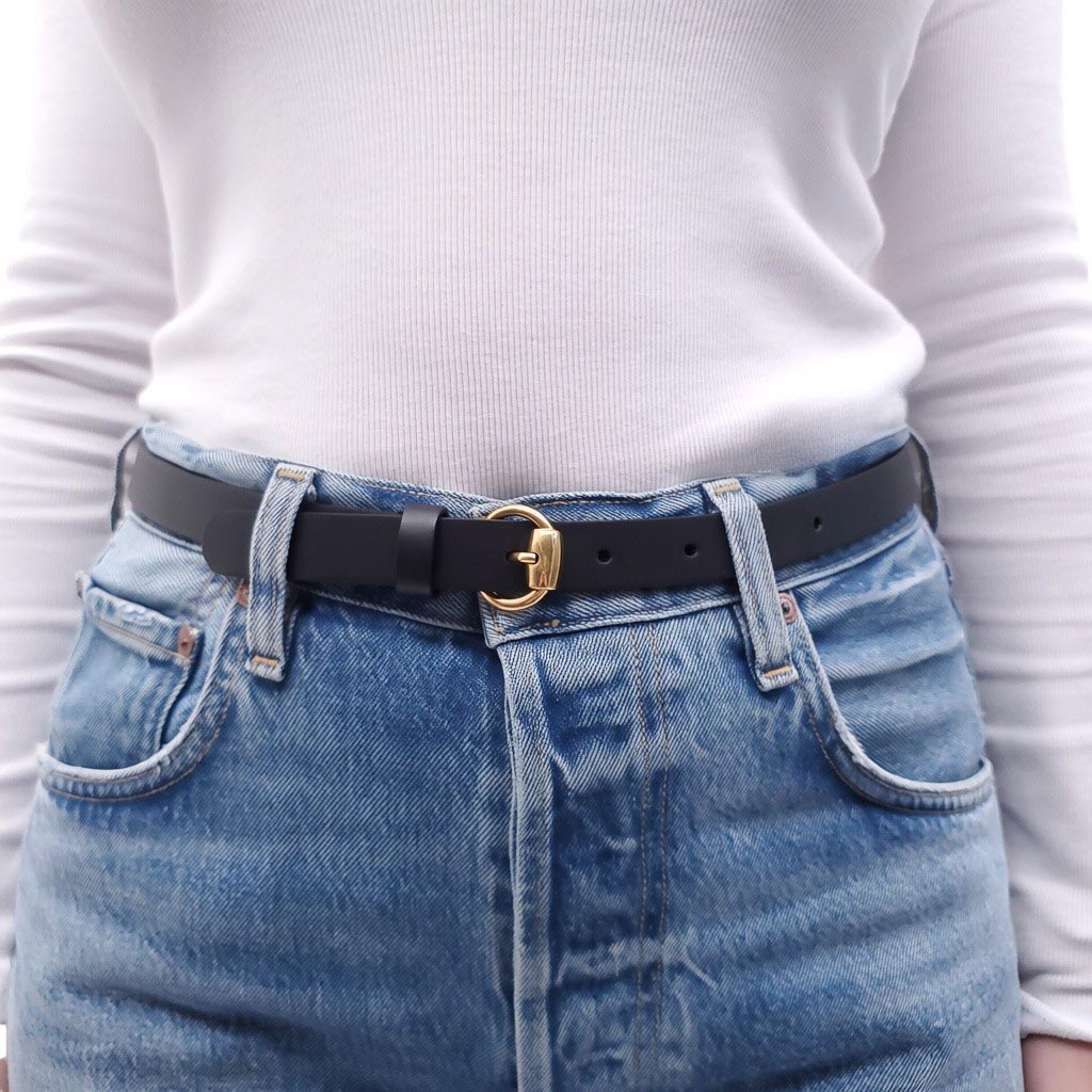 GUCCI BLACK AND GOLD THIN BELT - SIZE 75