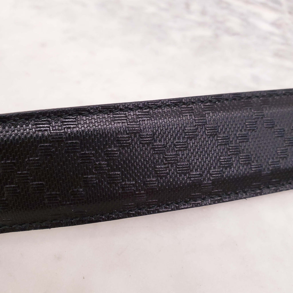 GUCCI BLACK BELT WITH SILVER LOGO BUCKLE - SIZE 105 (MENS)