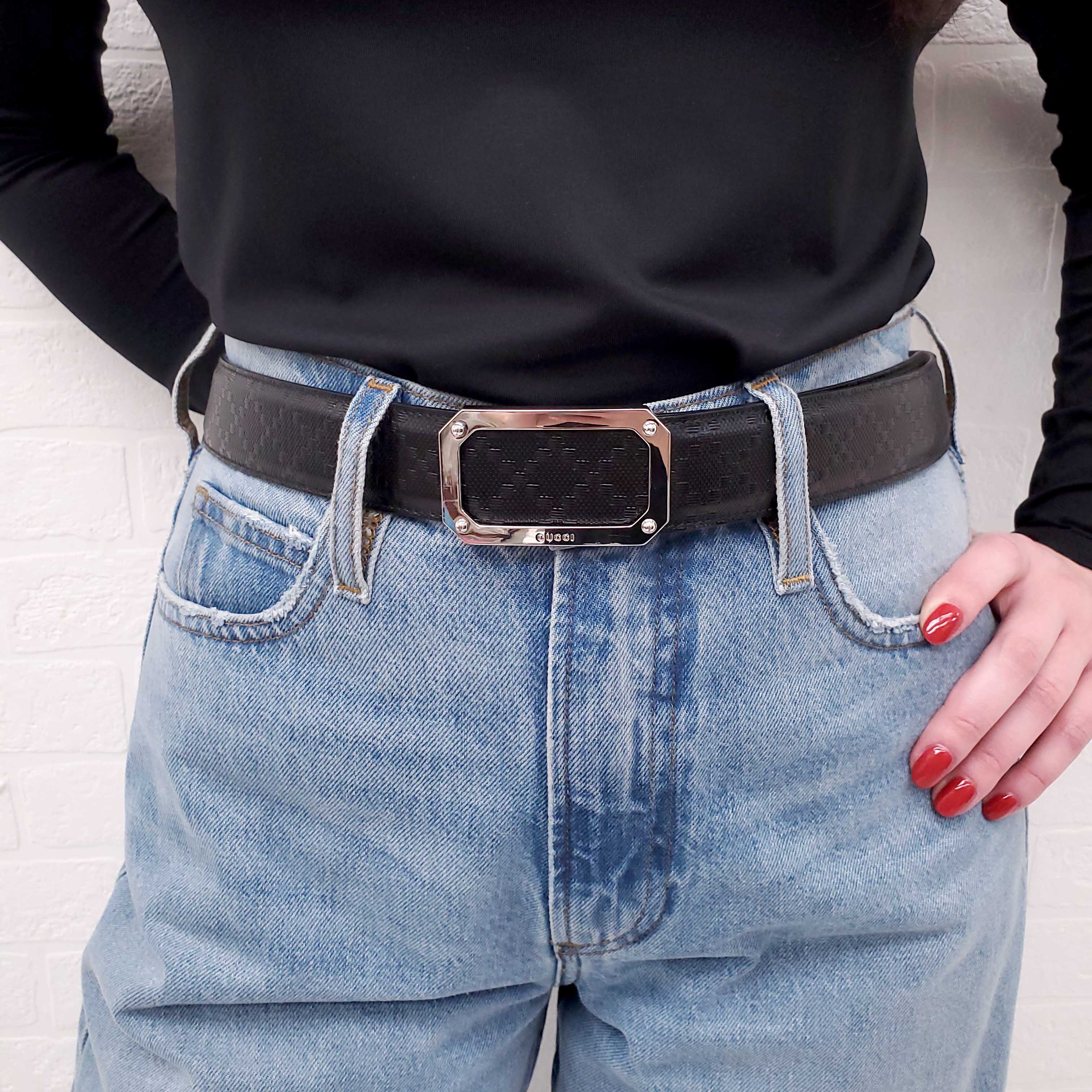 GUCCI BLACK BELT WITH SILVER LOGO BUCKLE - SIZE 105 (MENS)
