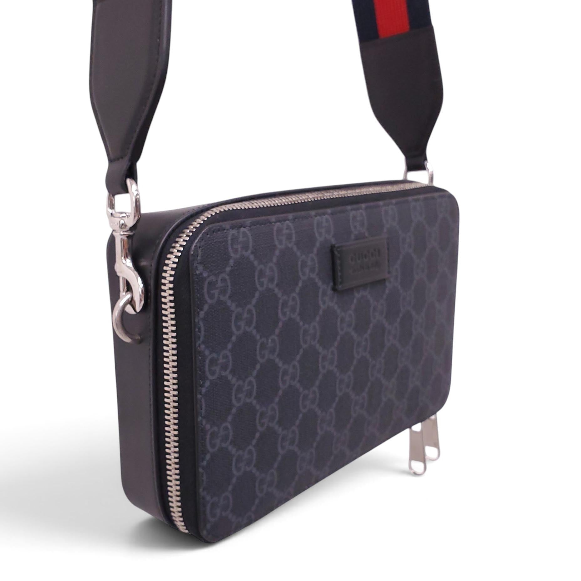 GUCCI BLACK GG LOGO SQUARE BAG