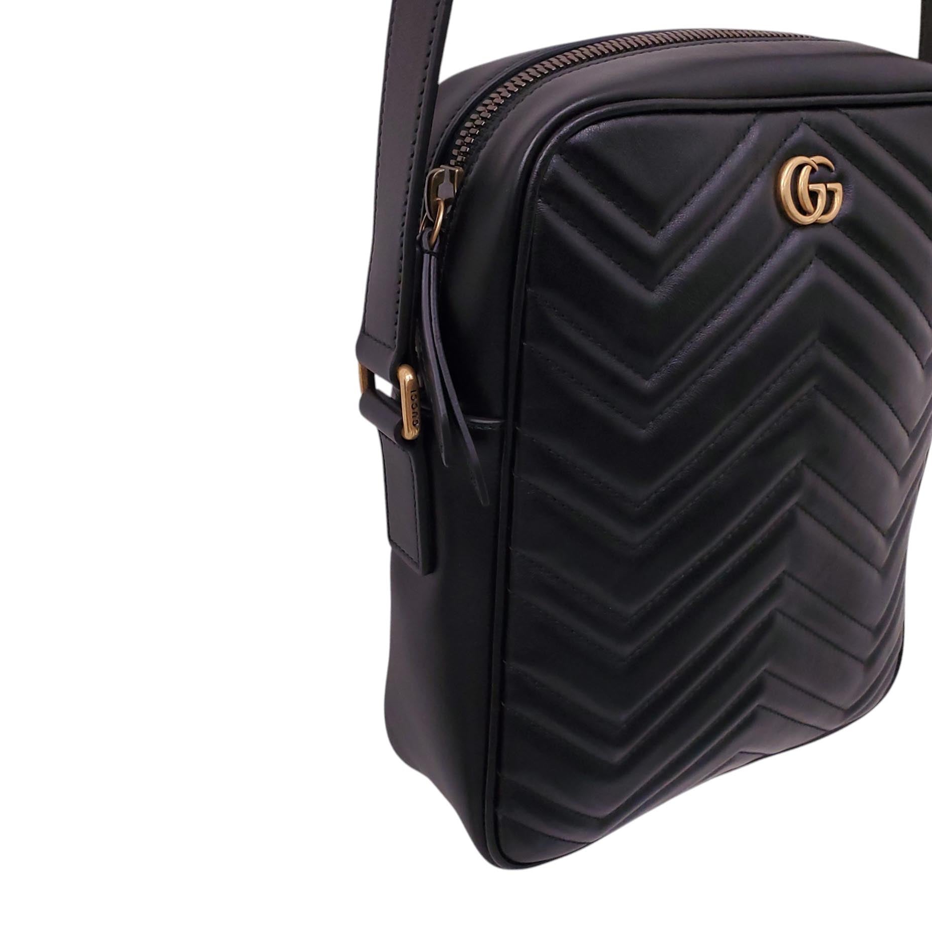 GUCCI BLACK MARMONT CHEVRON MESSENGER BAG