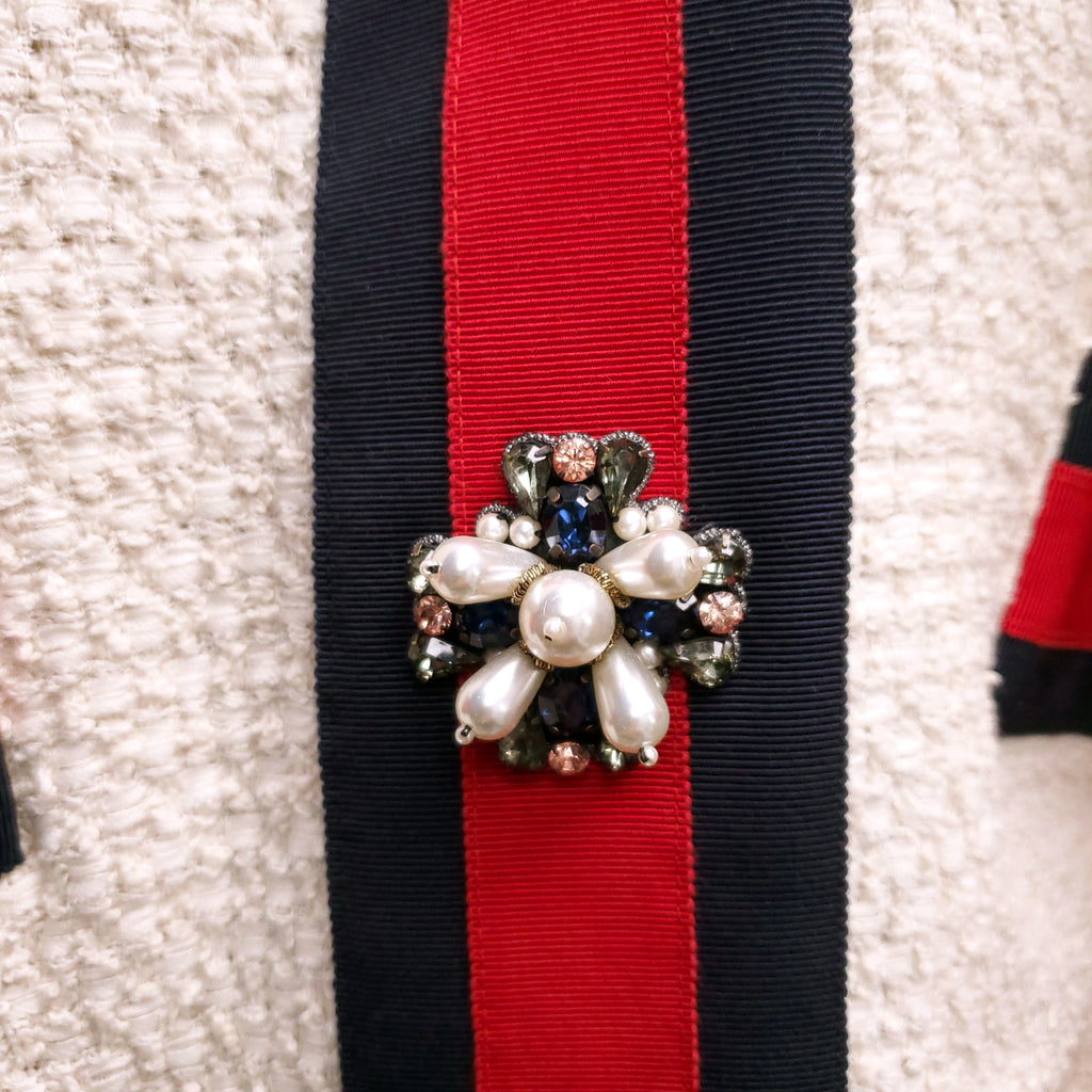 GUCCI CREAM TWEED OVERSIZED SWEATER JACKET WITH WEB DETAIL AND PEARL BUTTONS - SIZE 40
