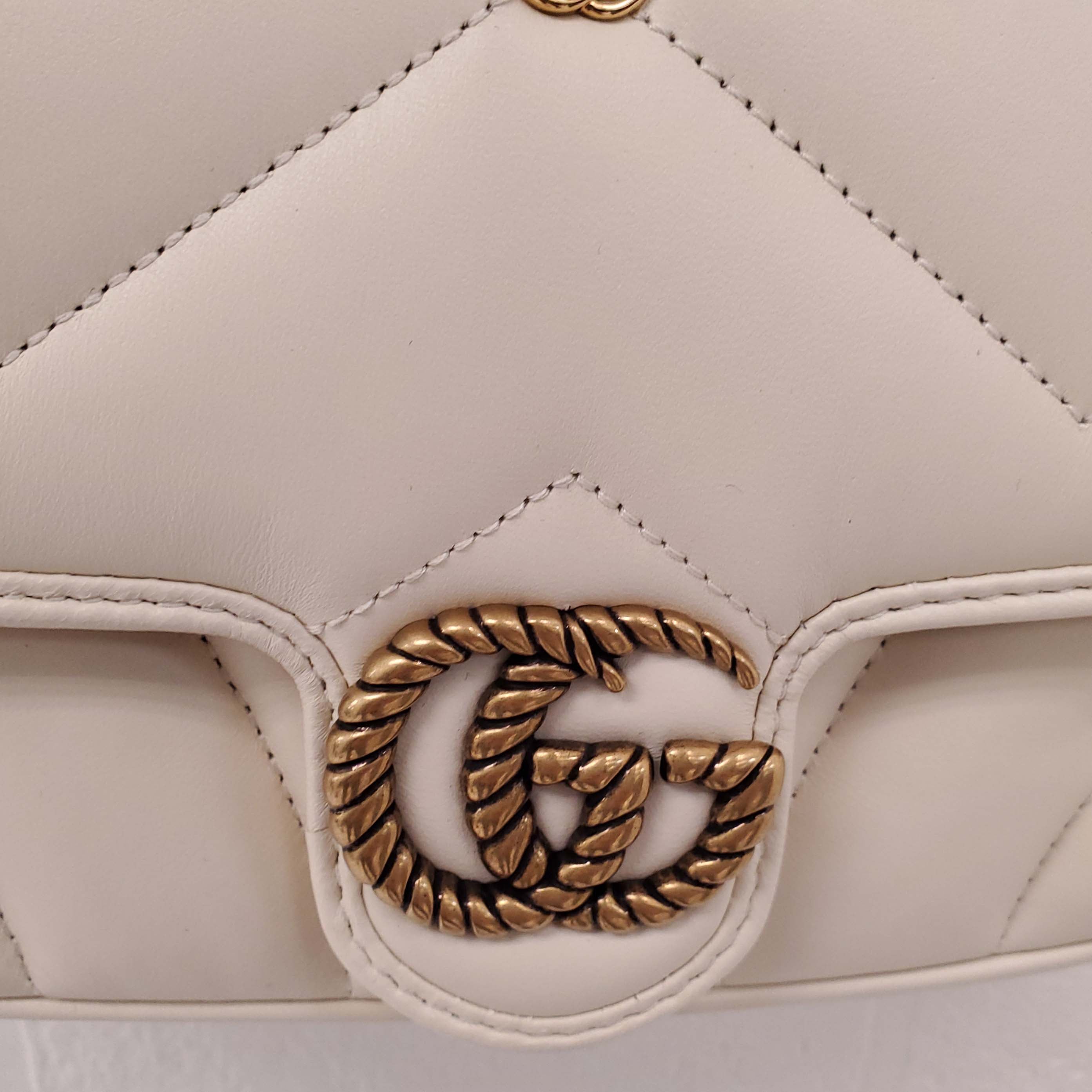 GUCCI GG MARMONT SMALL SHOULDER BAG IN IVORY WITH GG GOLD LOGOS