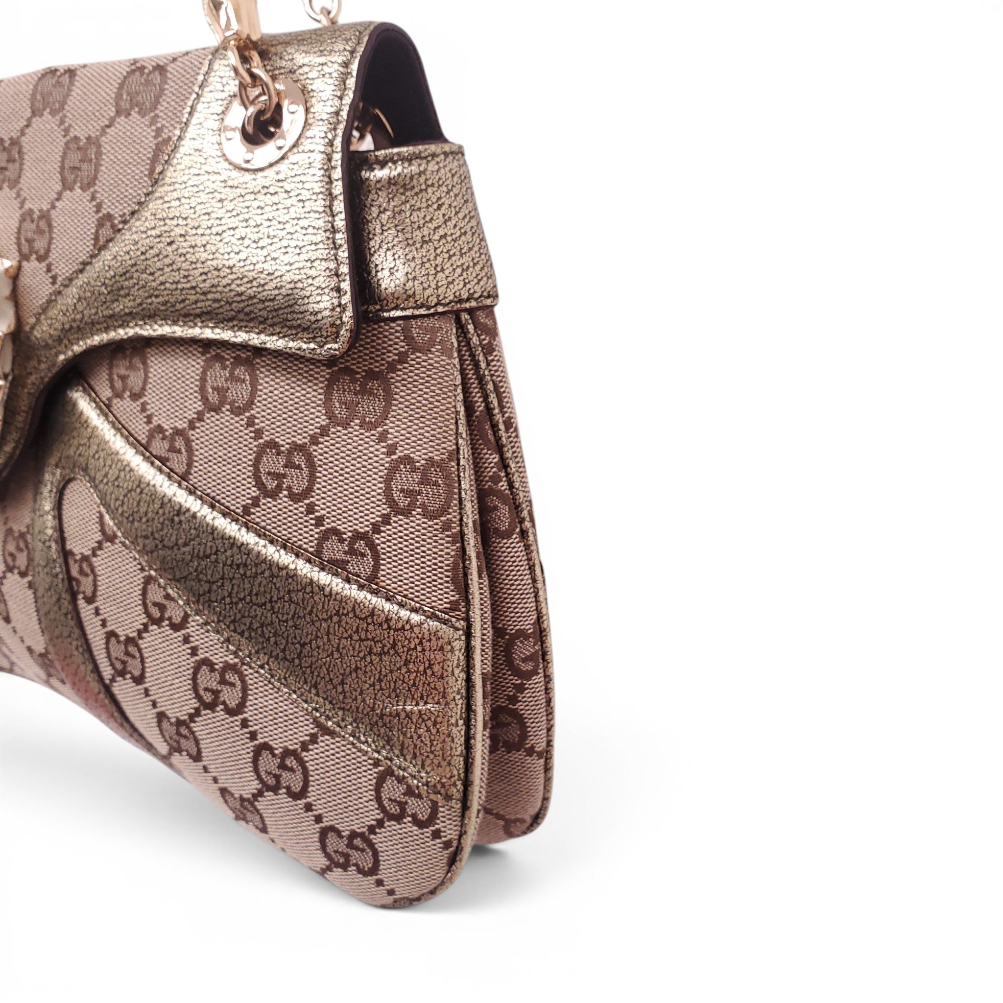 GUCCI GG MONOGRAM CANVAS AND LEATHER TRIM BAG WITH DRAGON EMBLEM