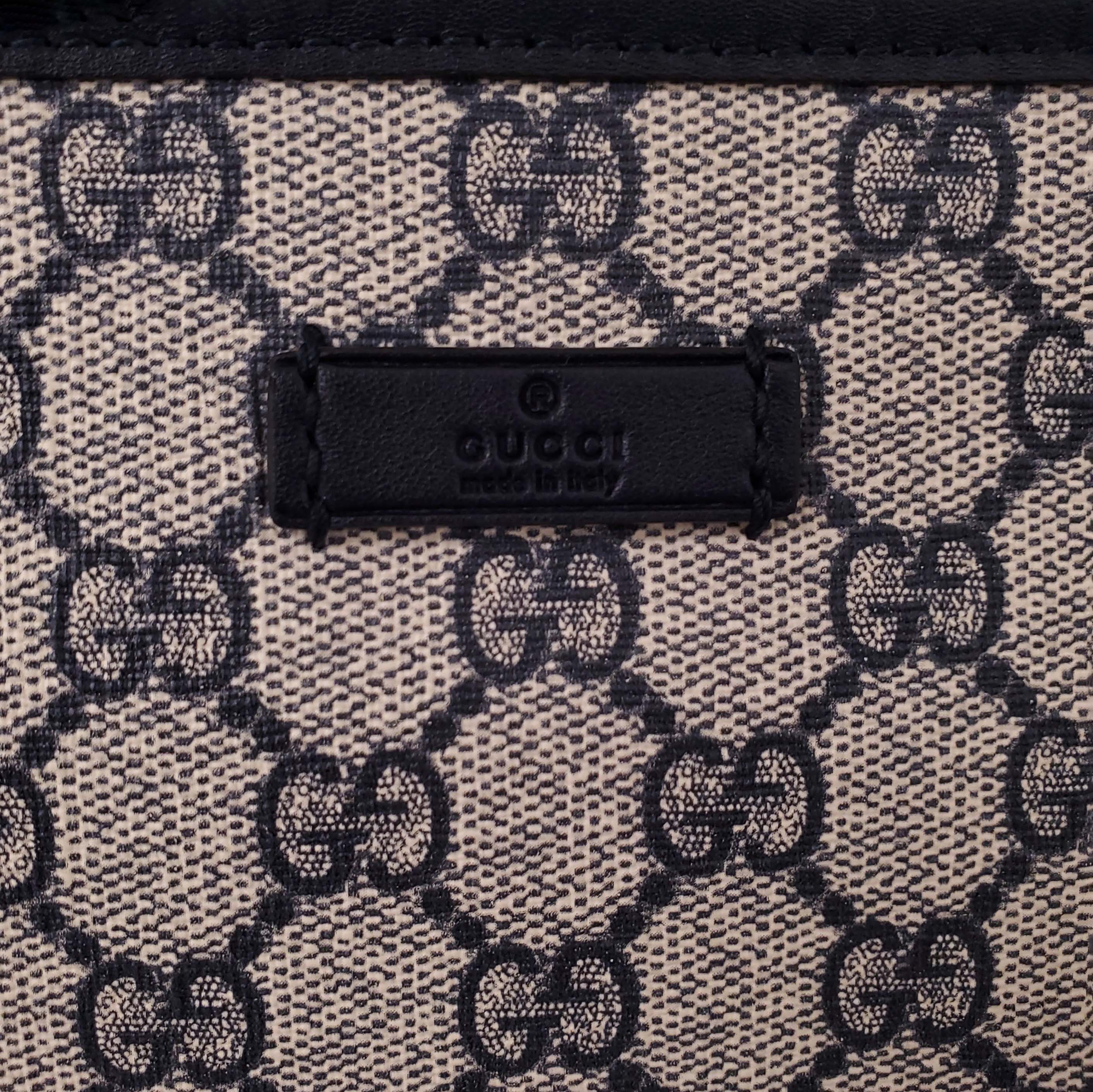 GUCCI GG SUPREME CROSSBODY BAG IN BLUE