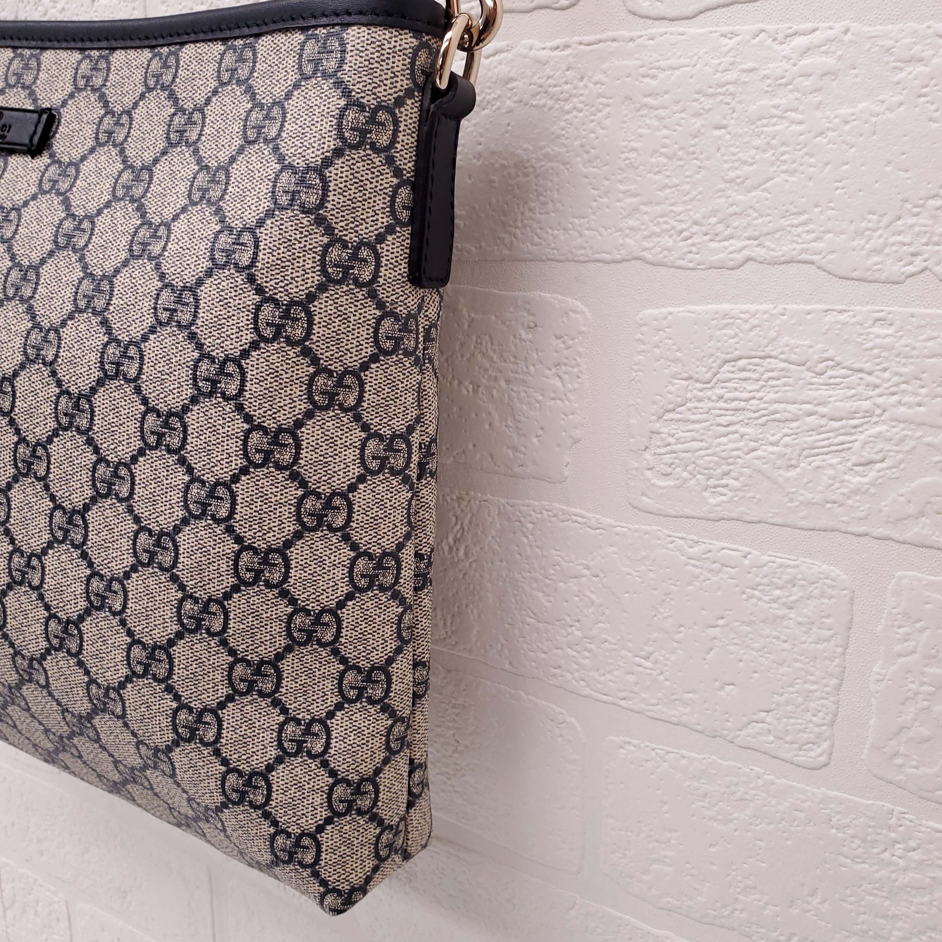 GUCCI GG SUPREME CROSSBODY BAG IN BLUE