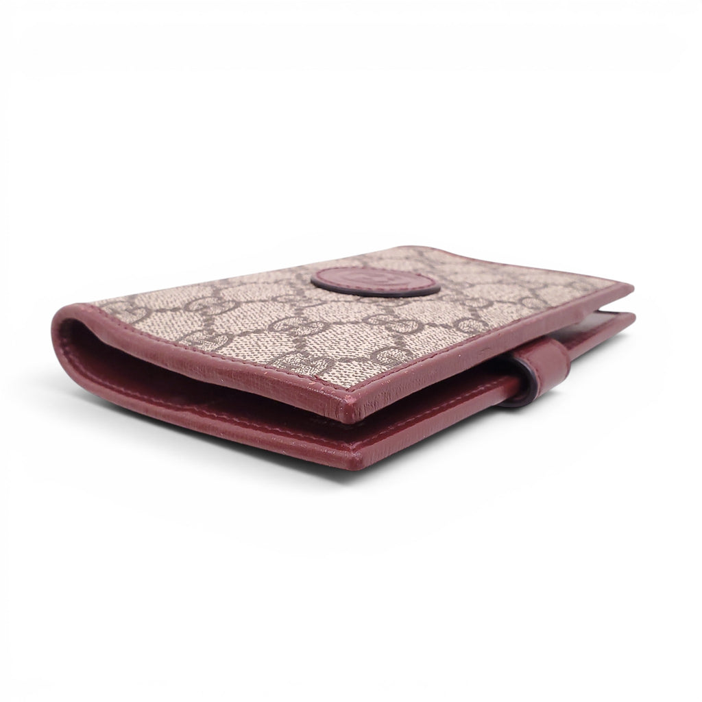 GUCCI GG SUPREME MONOGRAM PASSPORT CASE