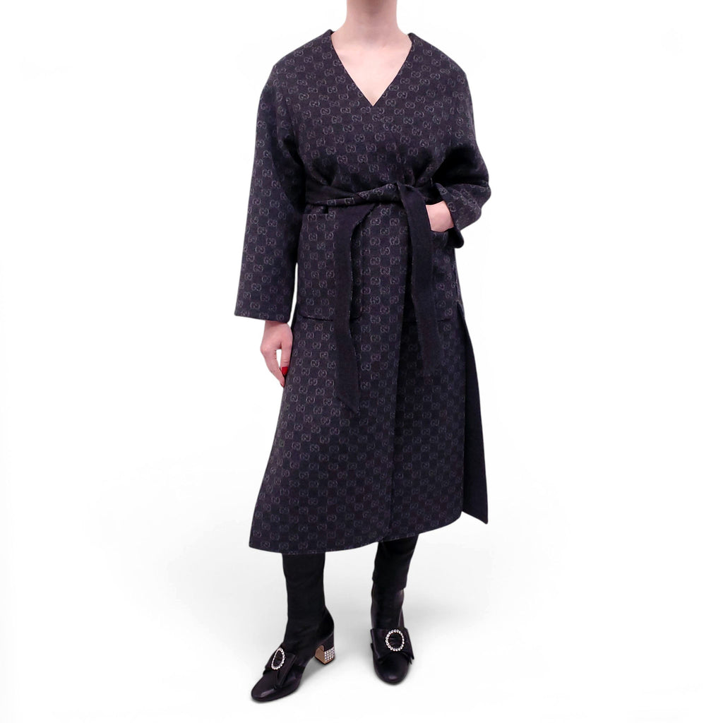 GUCCI GREY REVERSIBLE WOOL BLEND GG LOGO COAT WITH BELT - SIZE 36