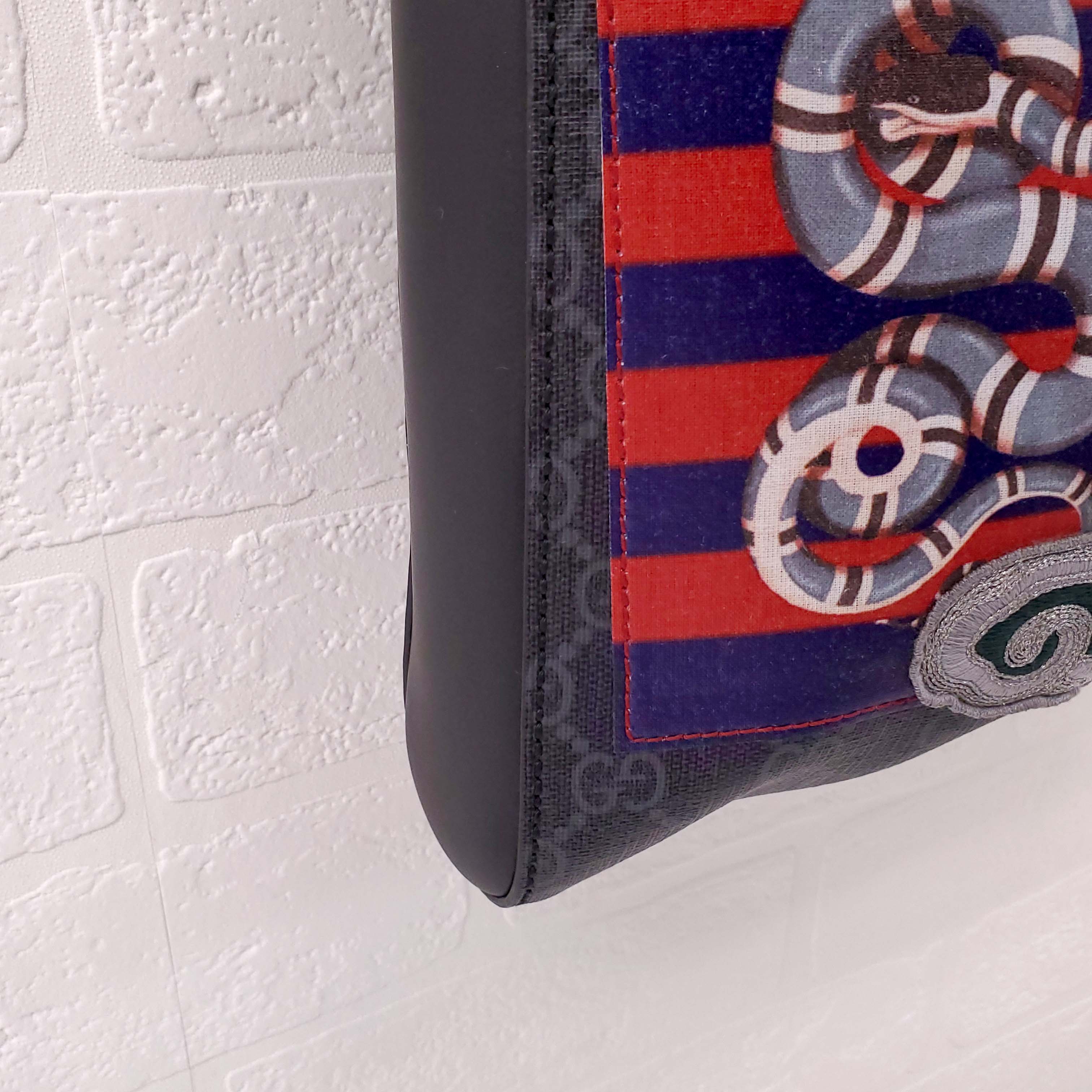 GUCCI MESSENGER BAG WITH PATCHES
