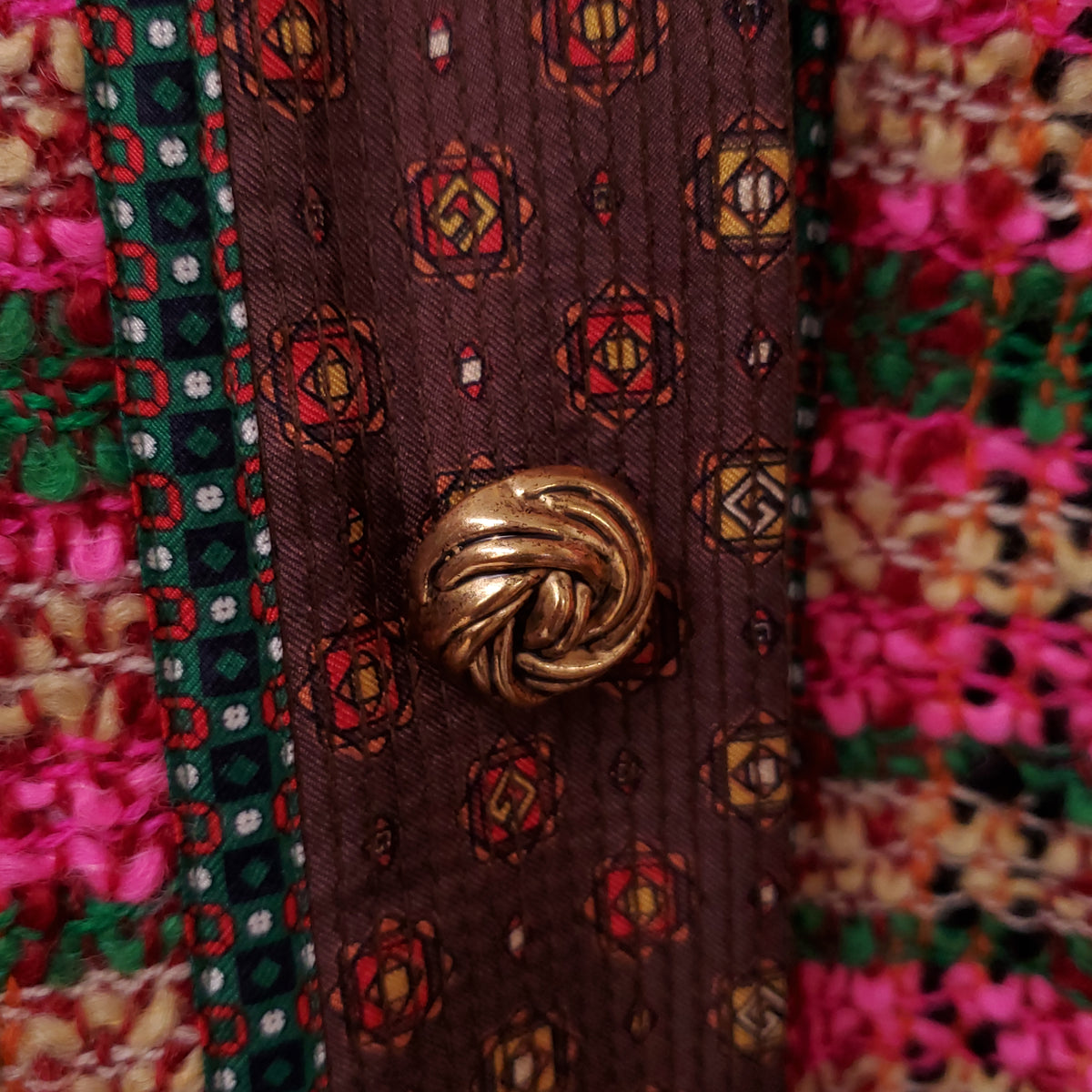 GUCCI MULTI-COLOUR TWEED JACKET WITH GOLD BUTTONS AND FLORAL LINING - SIZE M