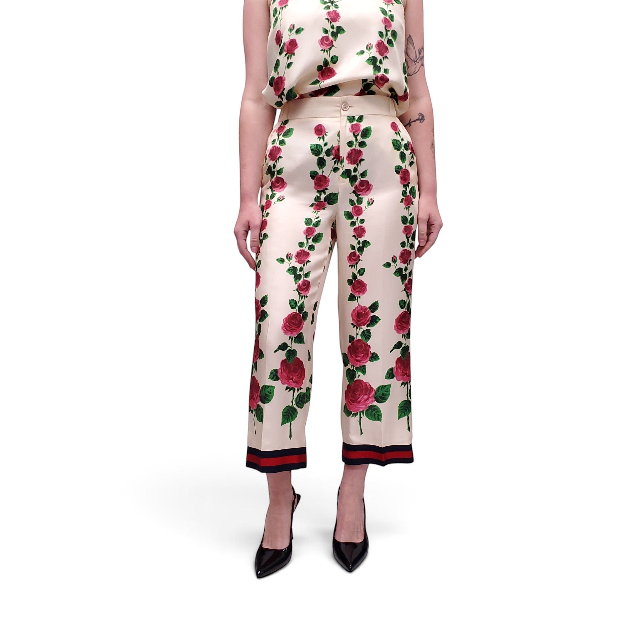 GUCCI SILK FLORAL SET - SIZE 42/38 (FITS SIZE S)