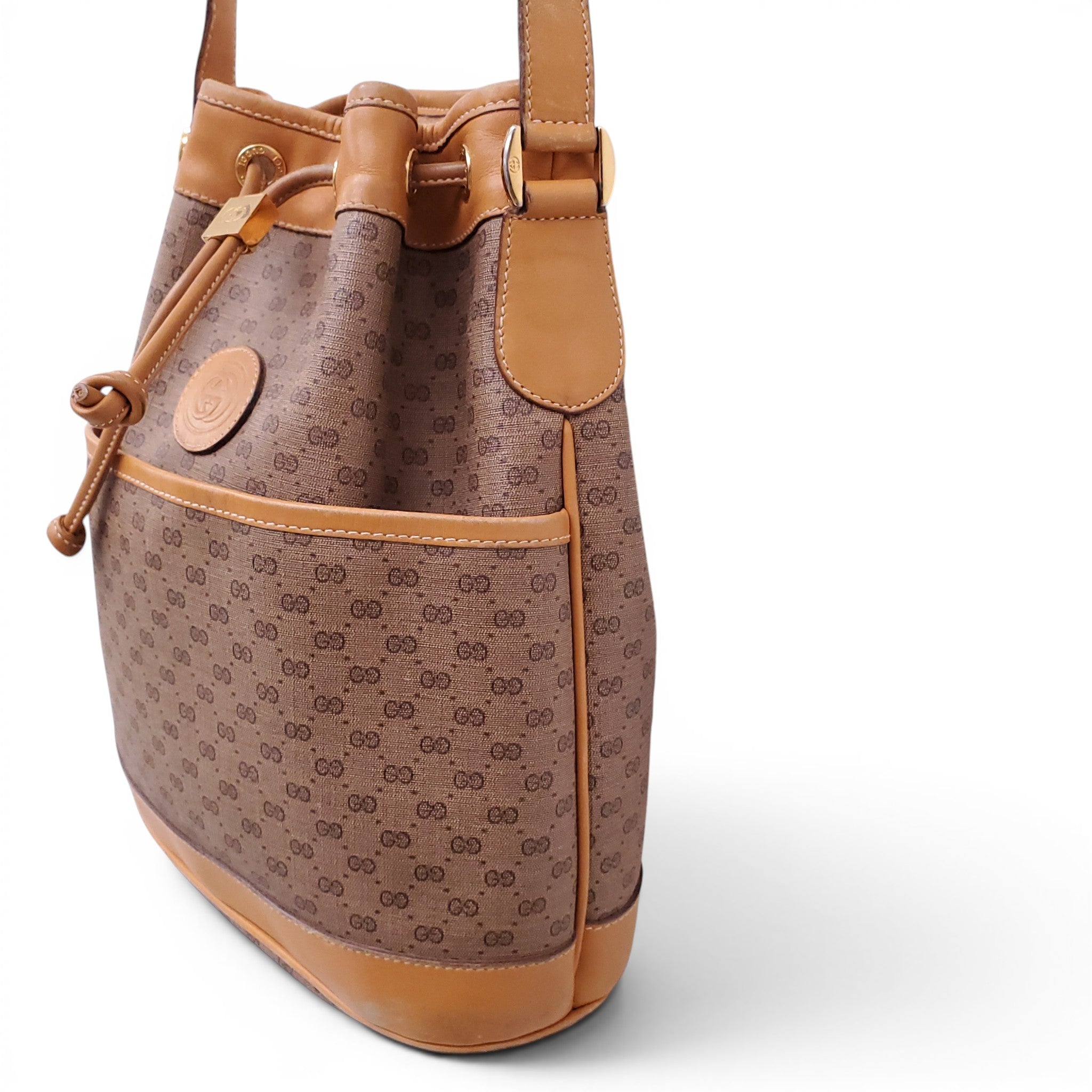 GUCCI VINTAGE MICRO GG LOGO SUPREME BUCKET BAG
