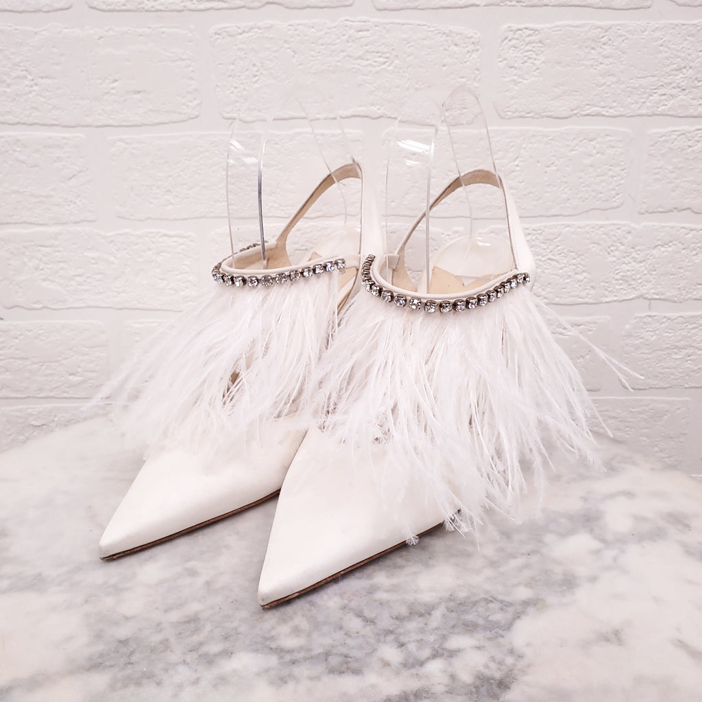 JIMMY CHOO CREAM HEELS WITH FEATHER - SIZE 39