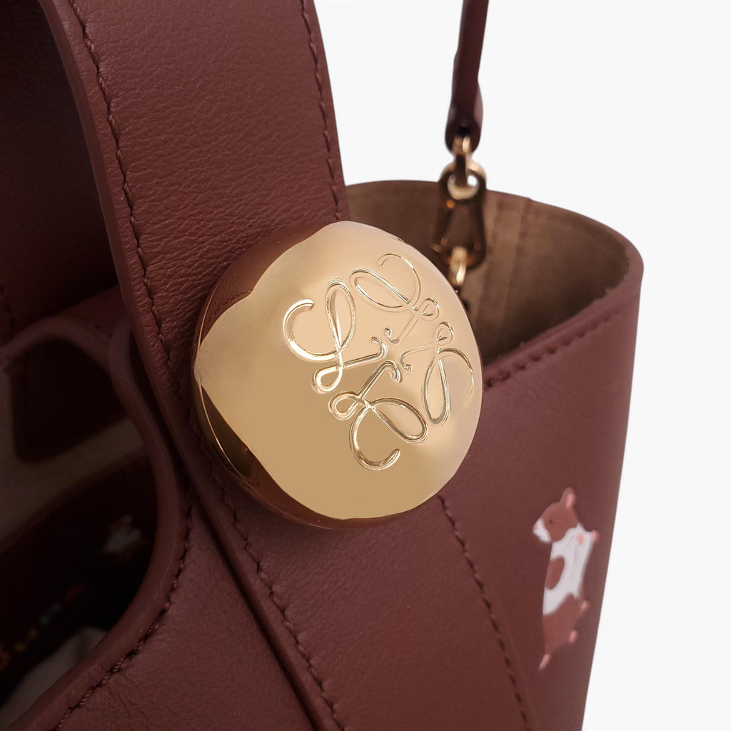 LOEWE x SUNA FUJITA PEBBLE HAMSTER MINI BUCKET BAG
