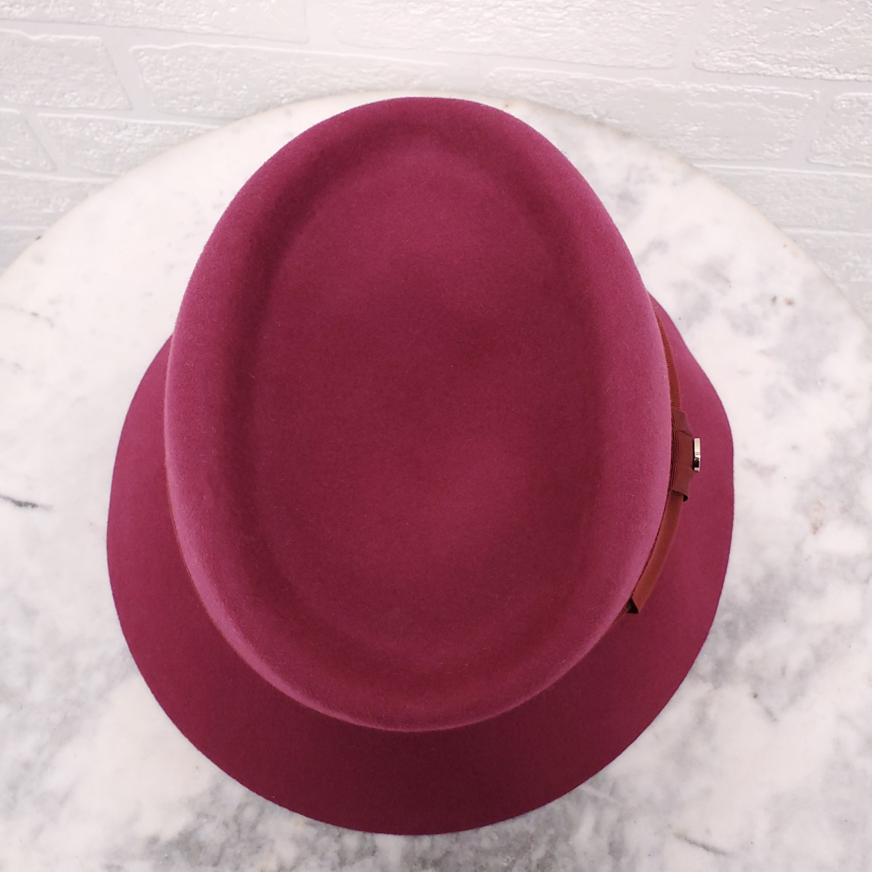 LORO PIANA BURGUNDY CASHMERE HAT - SIZE M