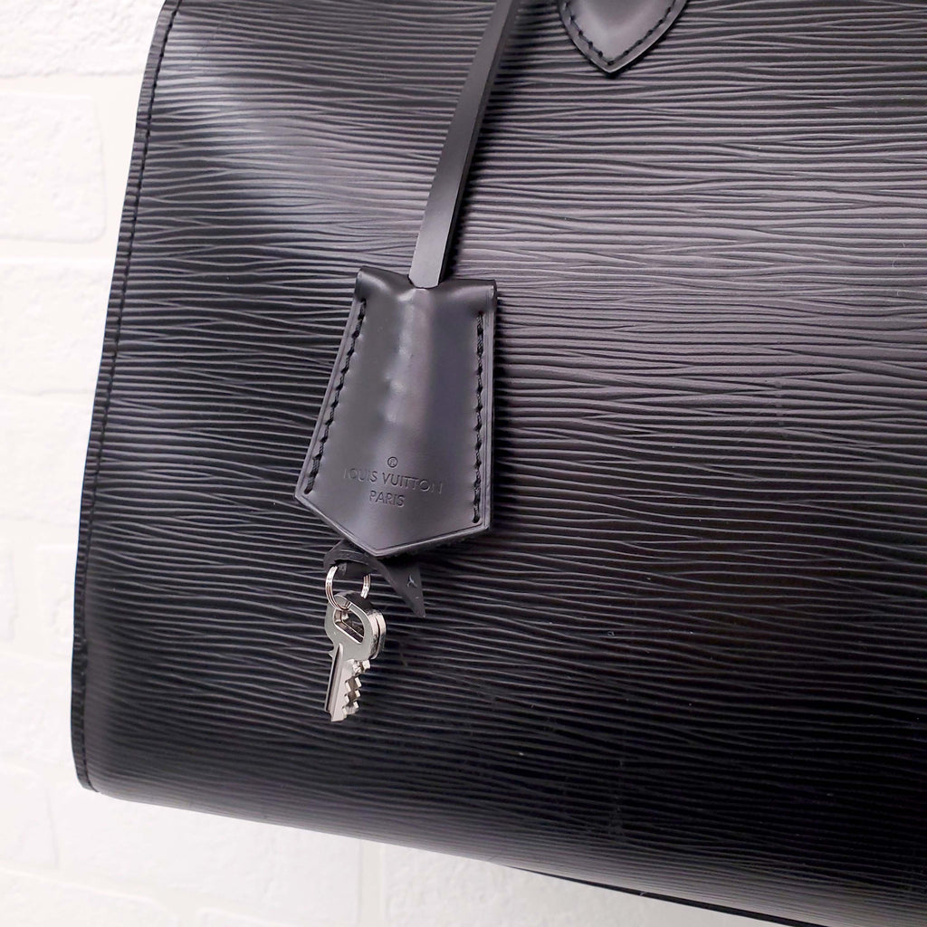 LOUIS VUITTON BLACK EPI LEATHER PONT NEUF GM BAG