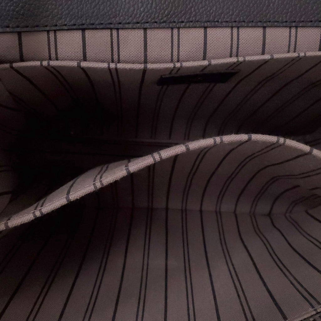 LOUIS VUITTON BLACK METIS BAG