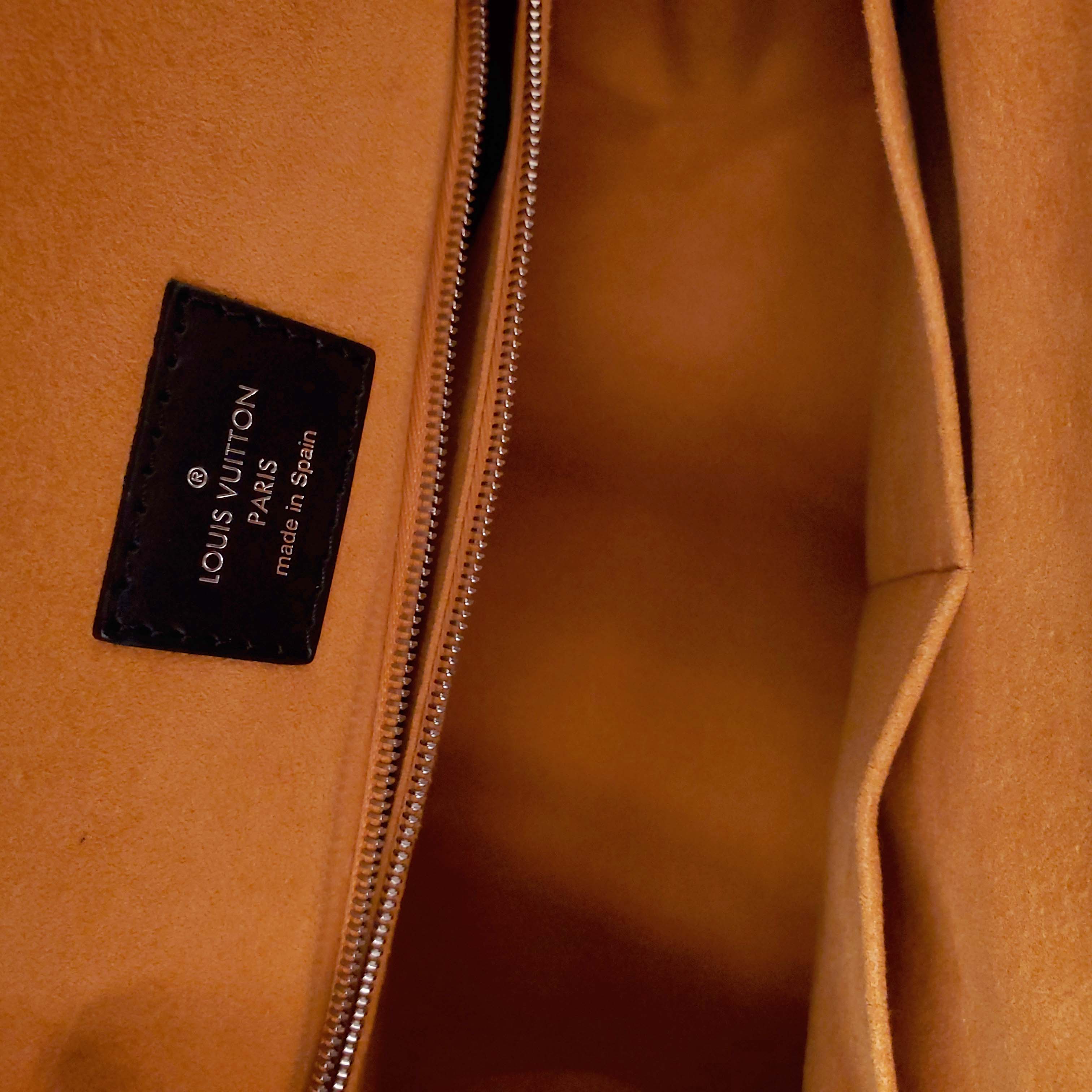 LOUIS VUITTON LOGO EPI LEATHER GRENELLE BAG