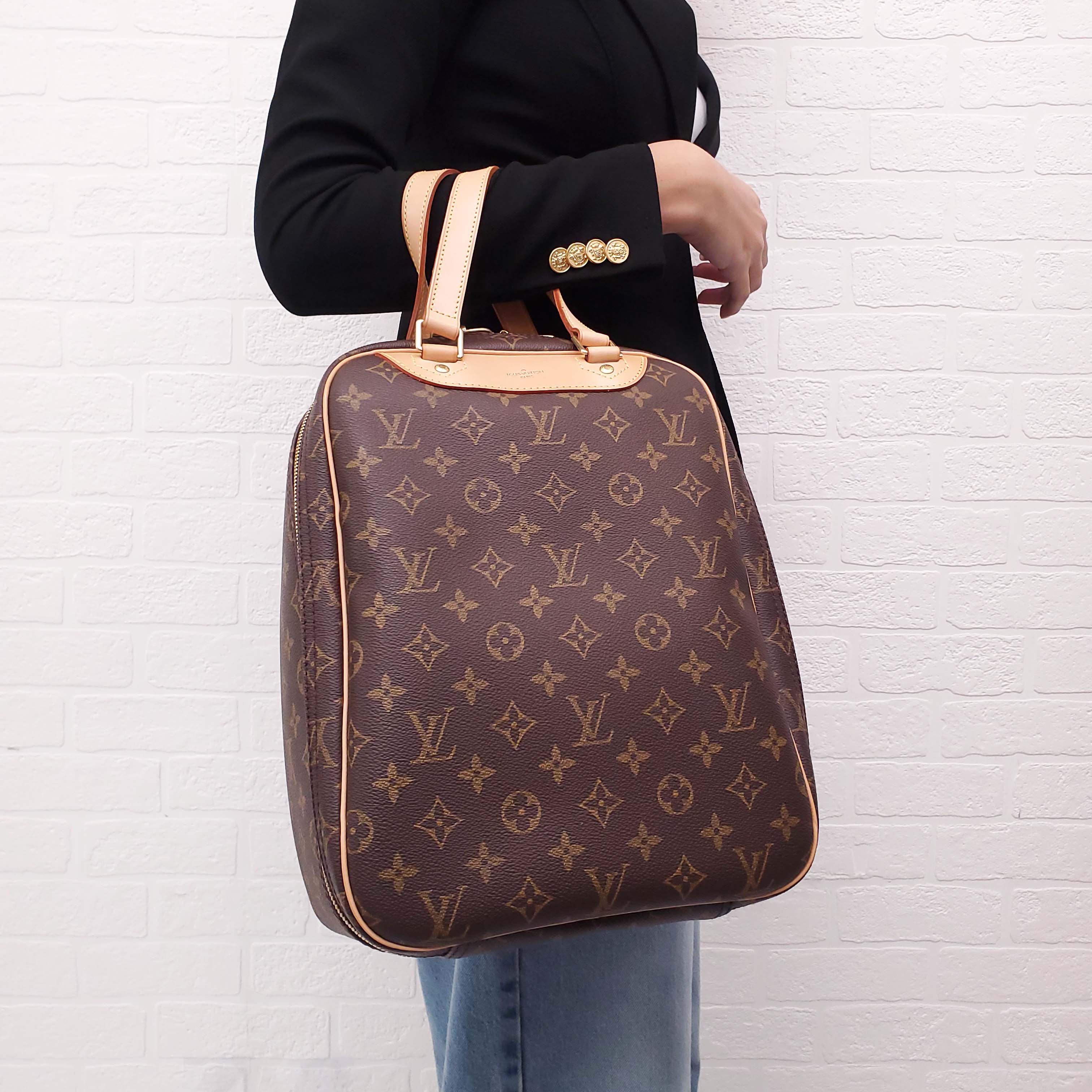 LOUIS VUITTON MONOGRAM 'EXCURSION' TOTE