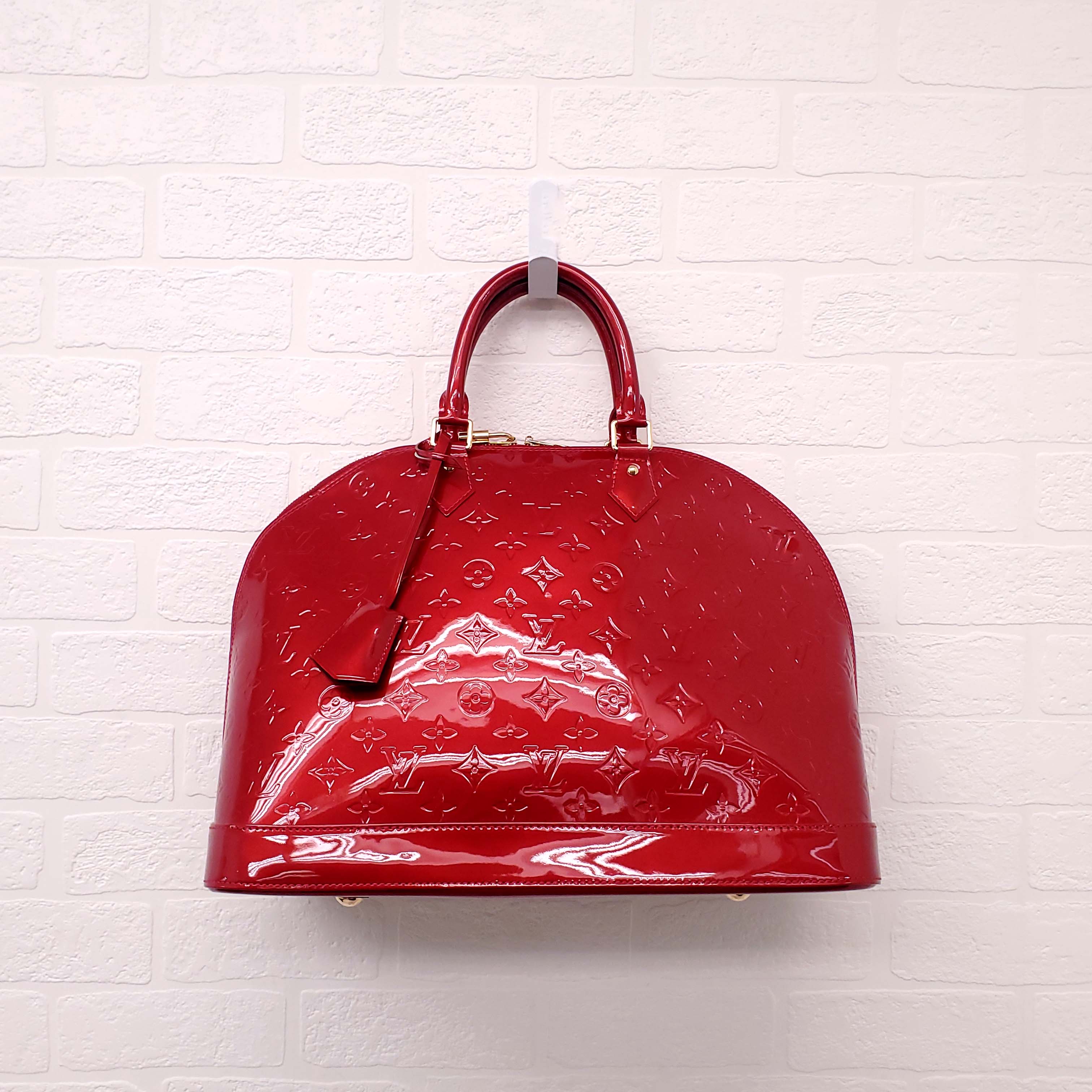 LOUIS VUITTON RED PATENT MONOGRAM 'LARGE ALMA' BAG