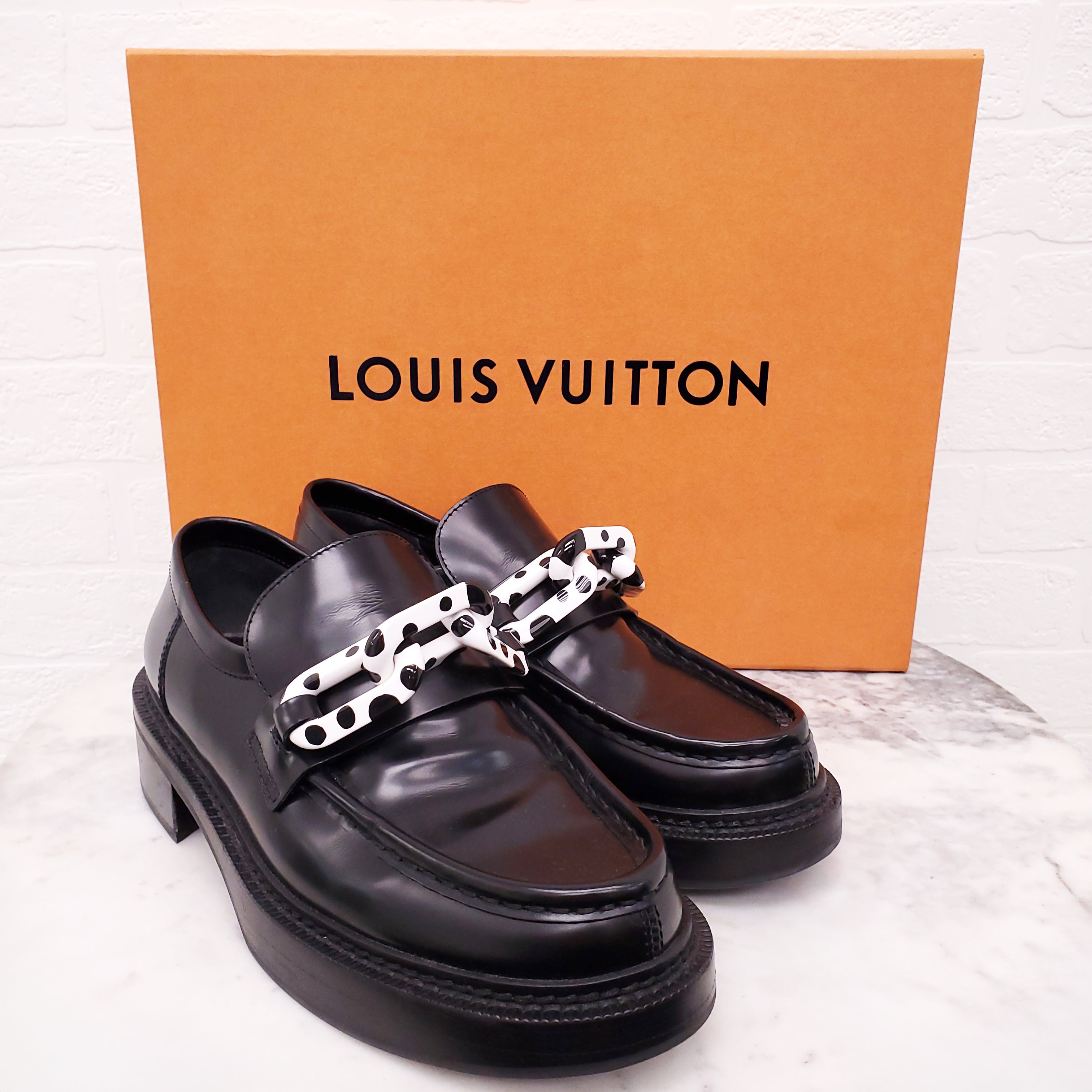 LOUIS VUITTON X YAYOI KUSAMA 2023 LEATHER LOAFERS - SIZE 39